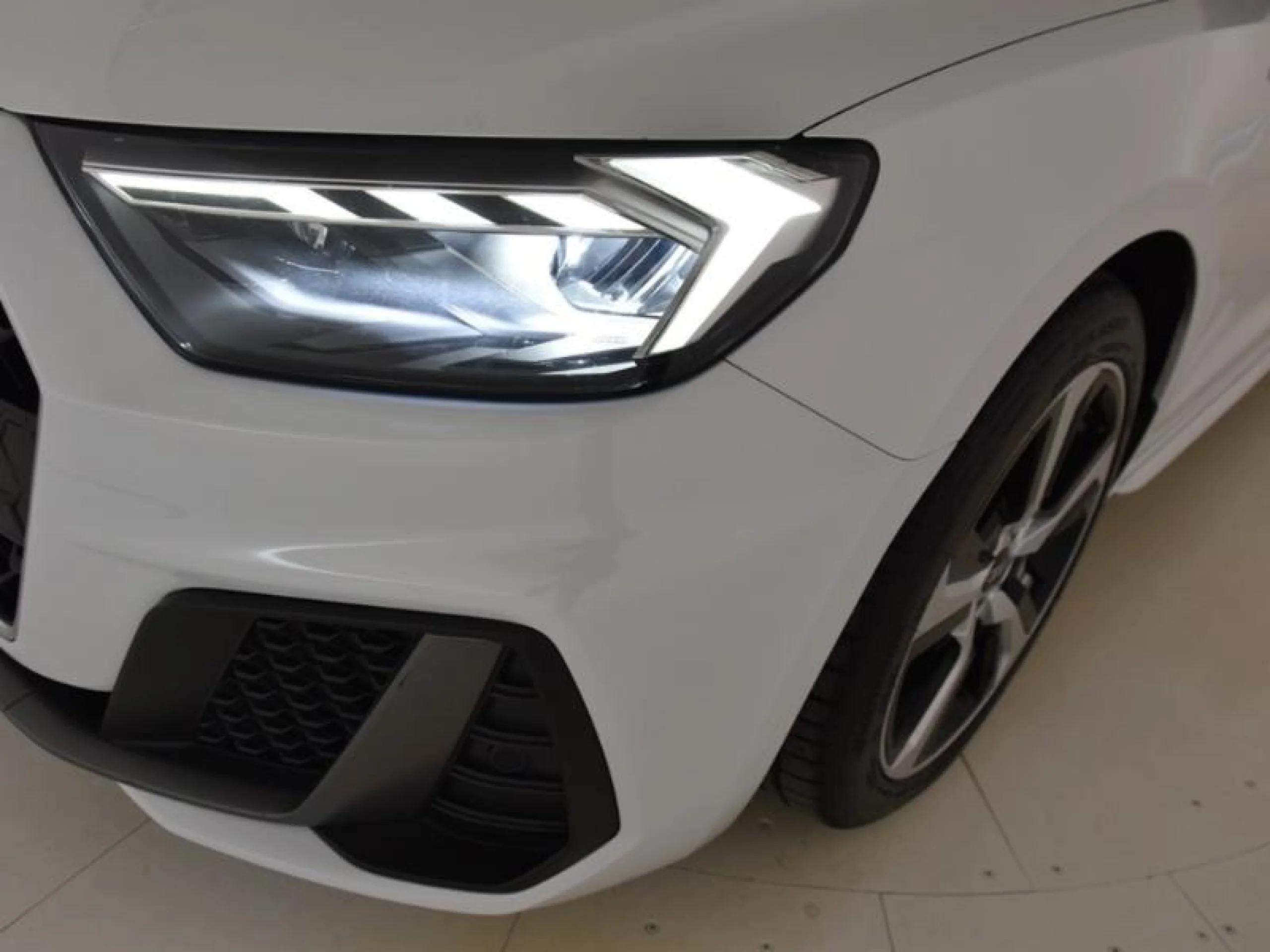 AUDI A1 SPORTBACK ADRENALIN 30 TFSI 81KW S TRON - Foto 18