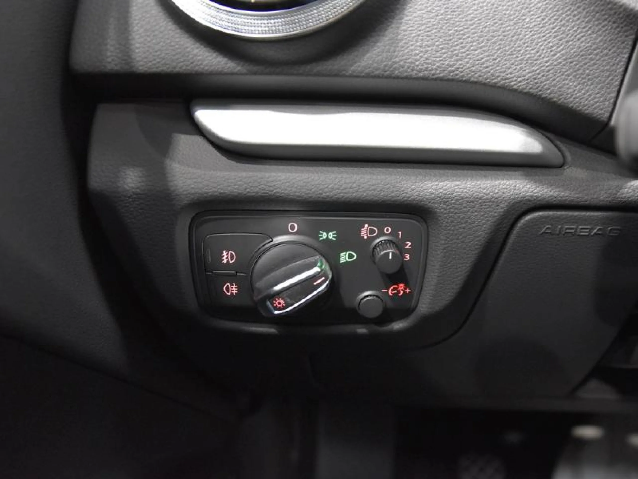 AUDI A3 SPORTBACK 1.6 TDI AMBITION ED. ESPEC. - Foto 17