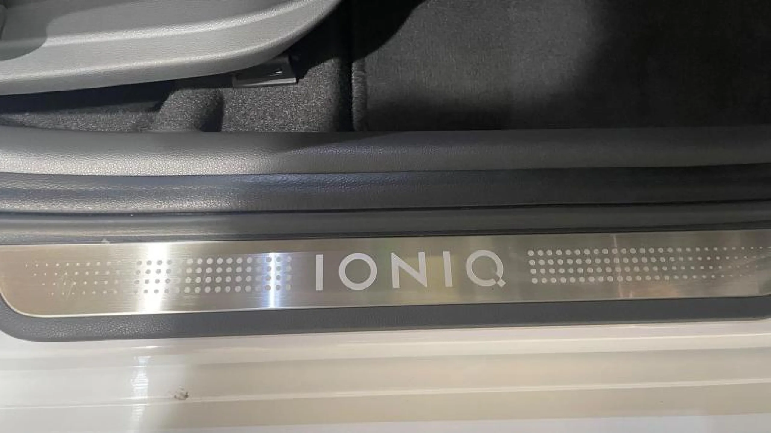 HYUNDAI IONIQ 1.6 GDI HEV STYLE DT - Foto 26