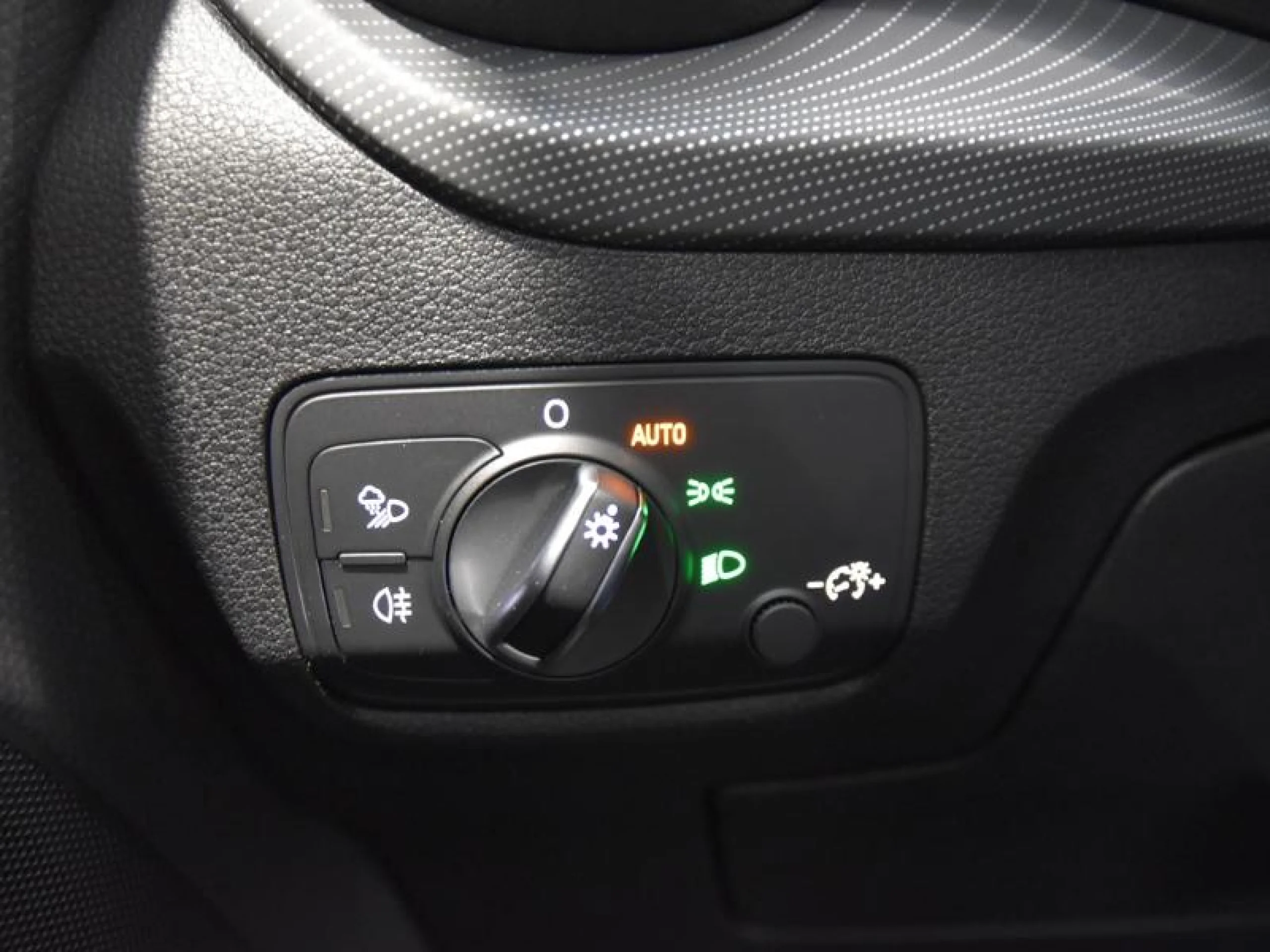 AUDI Q2 ADRENALIN 35 TDI 110KW (150CV) S TRONIC - Foto 19