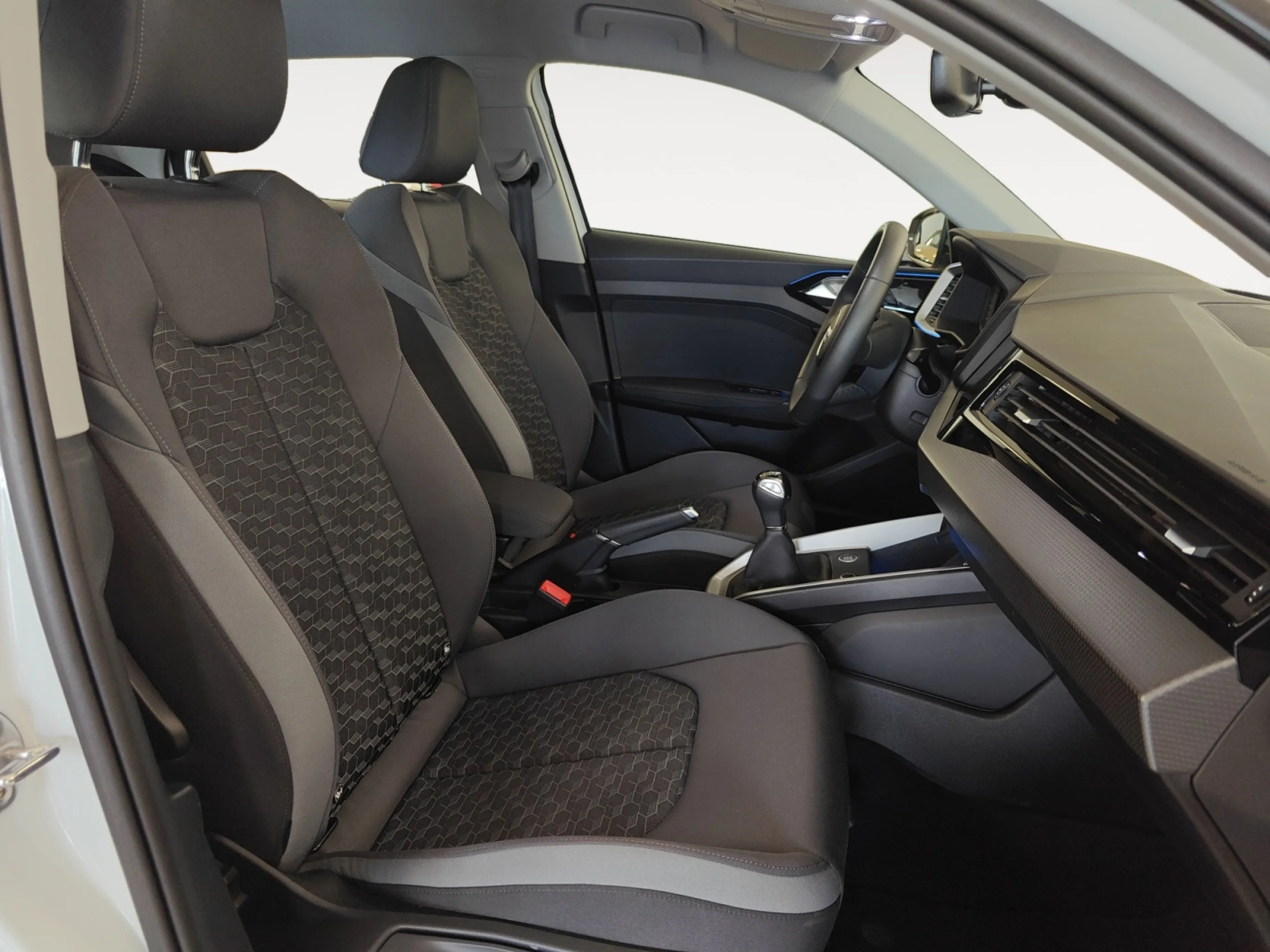 AUDI A1 SPORTBACK ADRENALIN 30 TFSI 85KW (116CV) - Foto 9