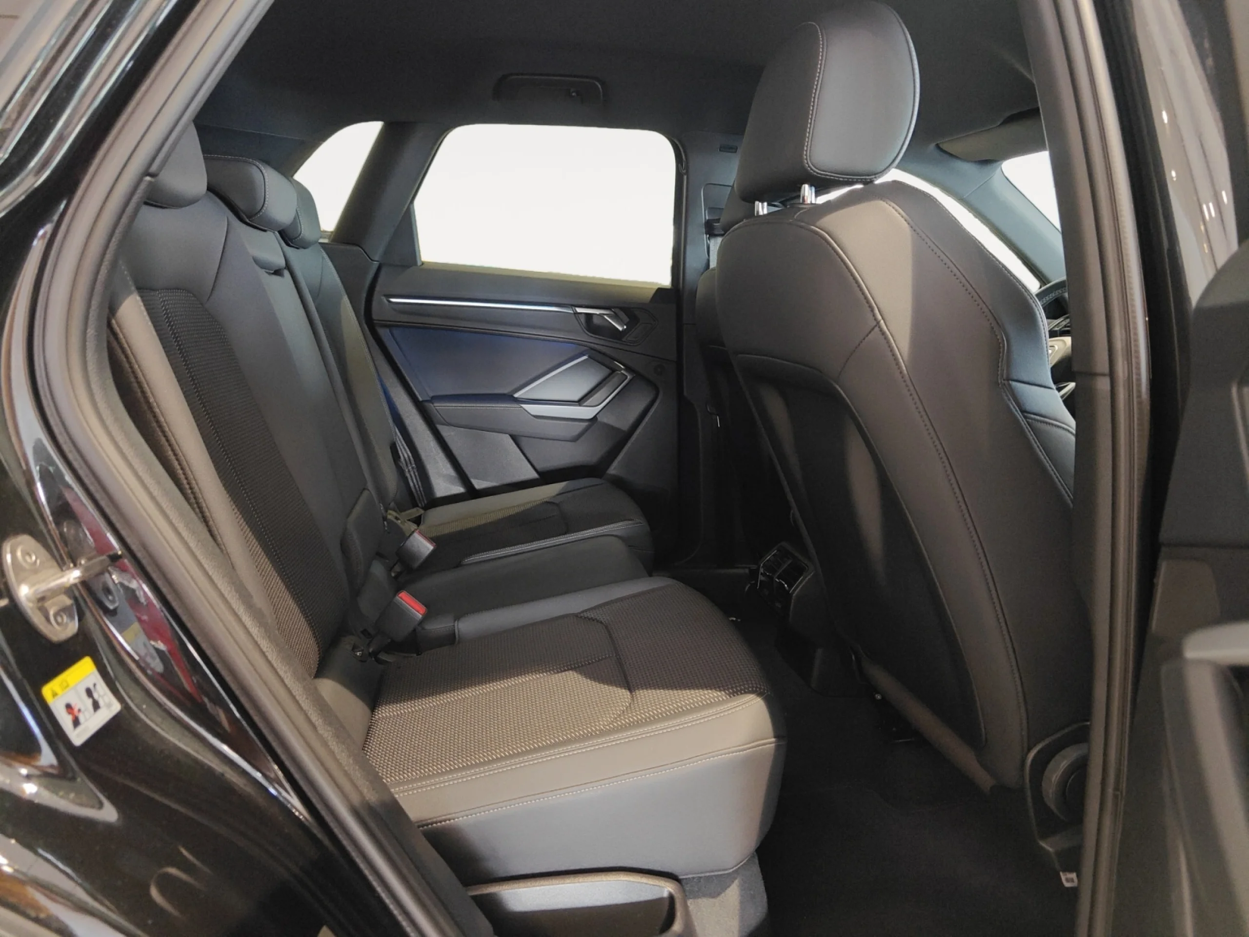 AUDI Q3 S LINE 35 TFSI 110KW (150CV) S TRONIC - Foto 9