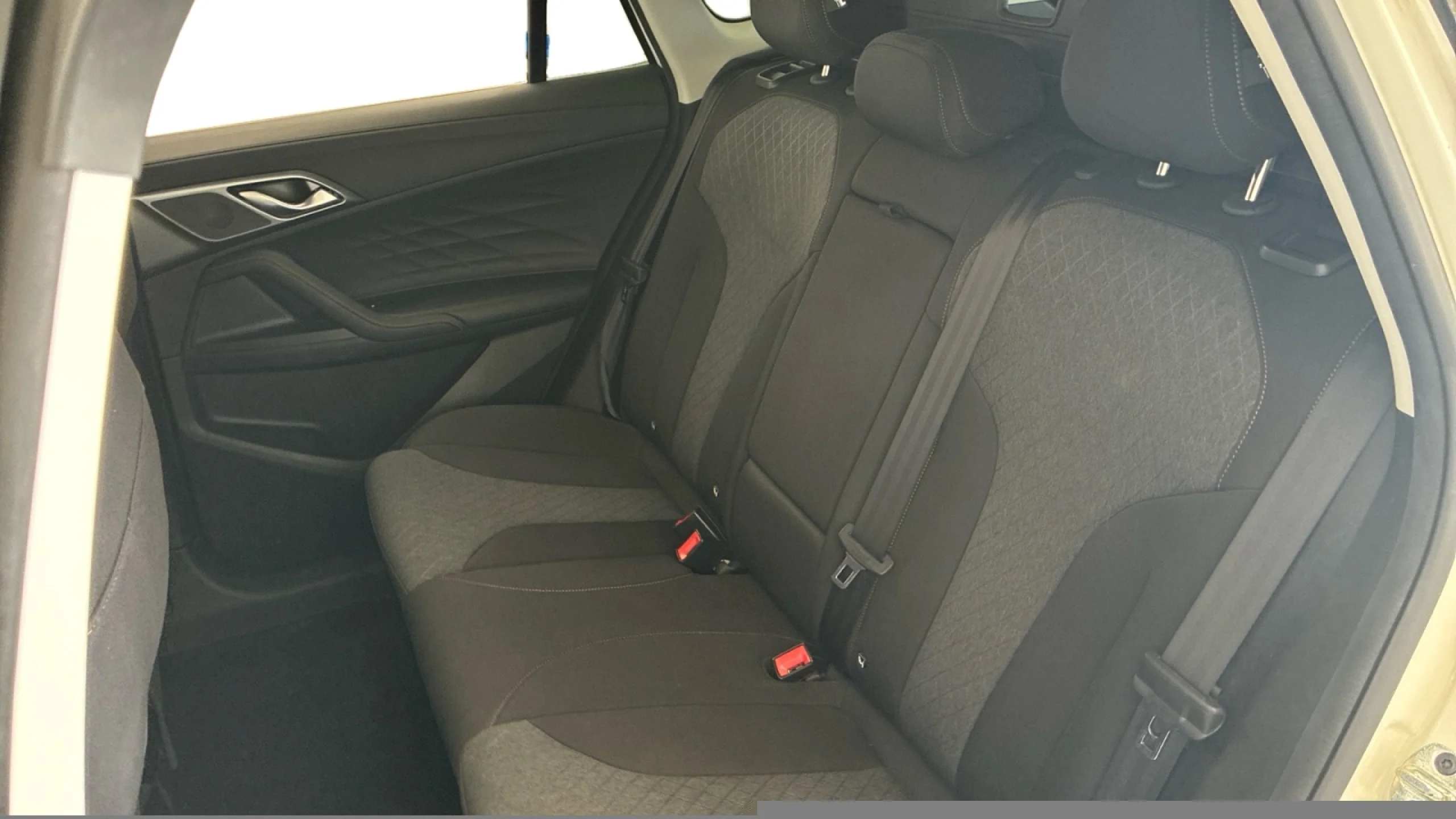 MG HS 1.5T COMFORT DCT - Foto 18