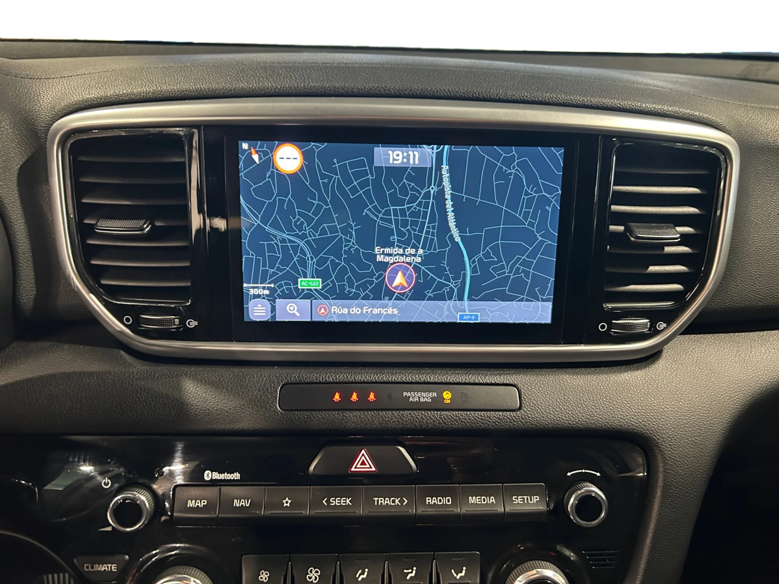 KIA SPORTAGE 1.6 MHEV DRIVE 100KW (136CV) 4X2 - Foto 9