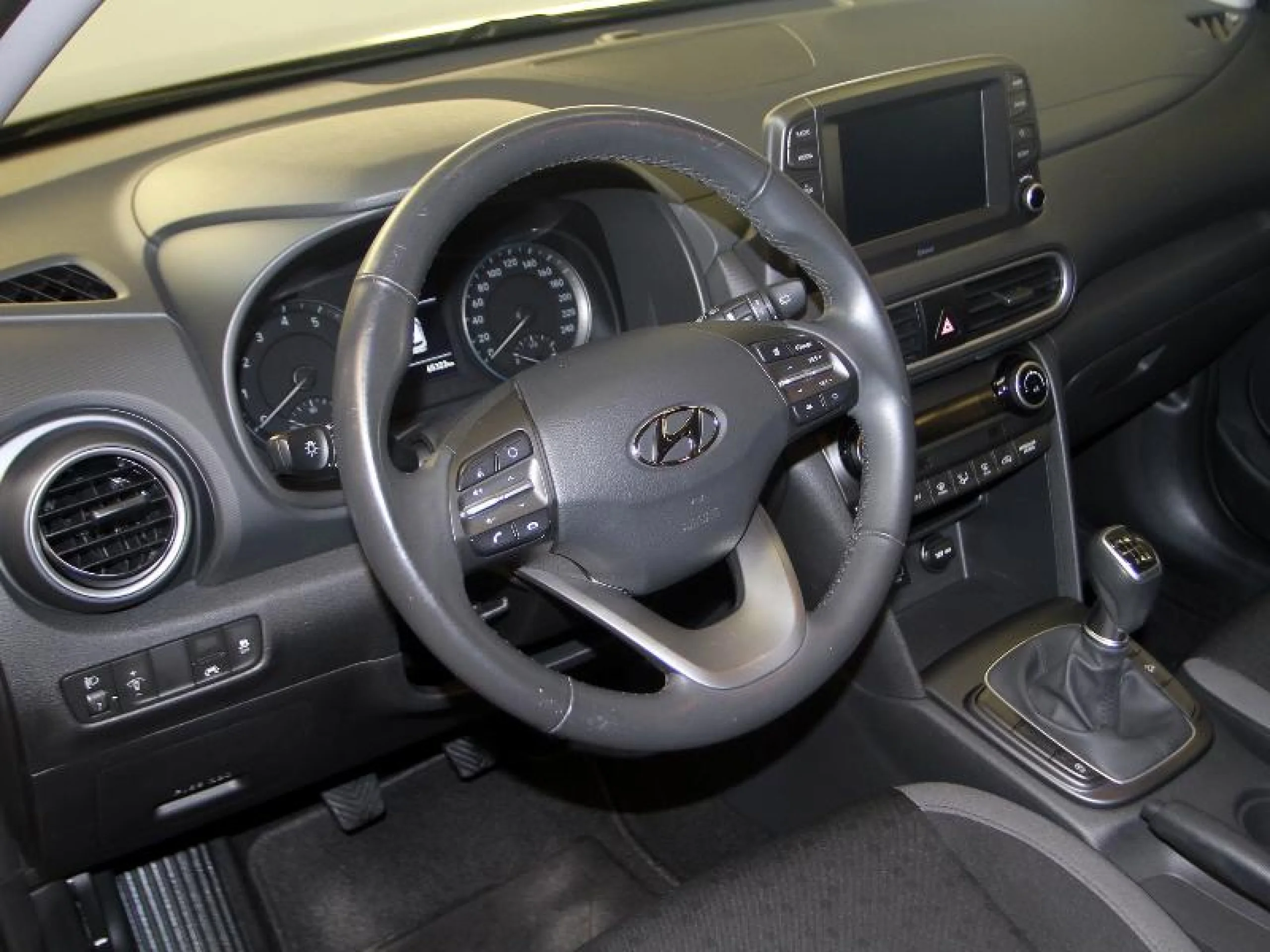 HYUNDAI KONA 1.0 TGDI KLASS 4X2 - Foto 5