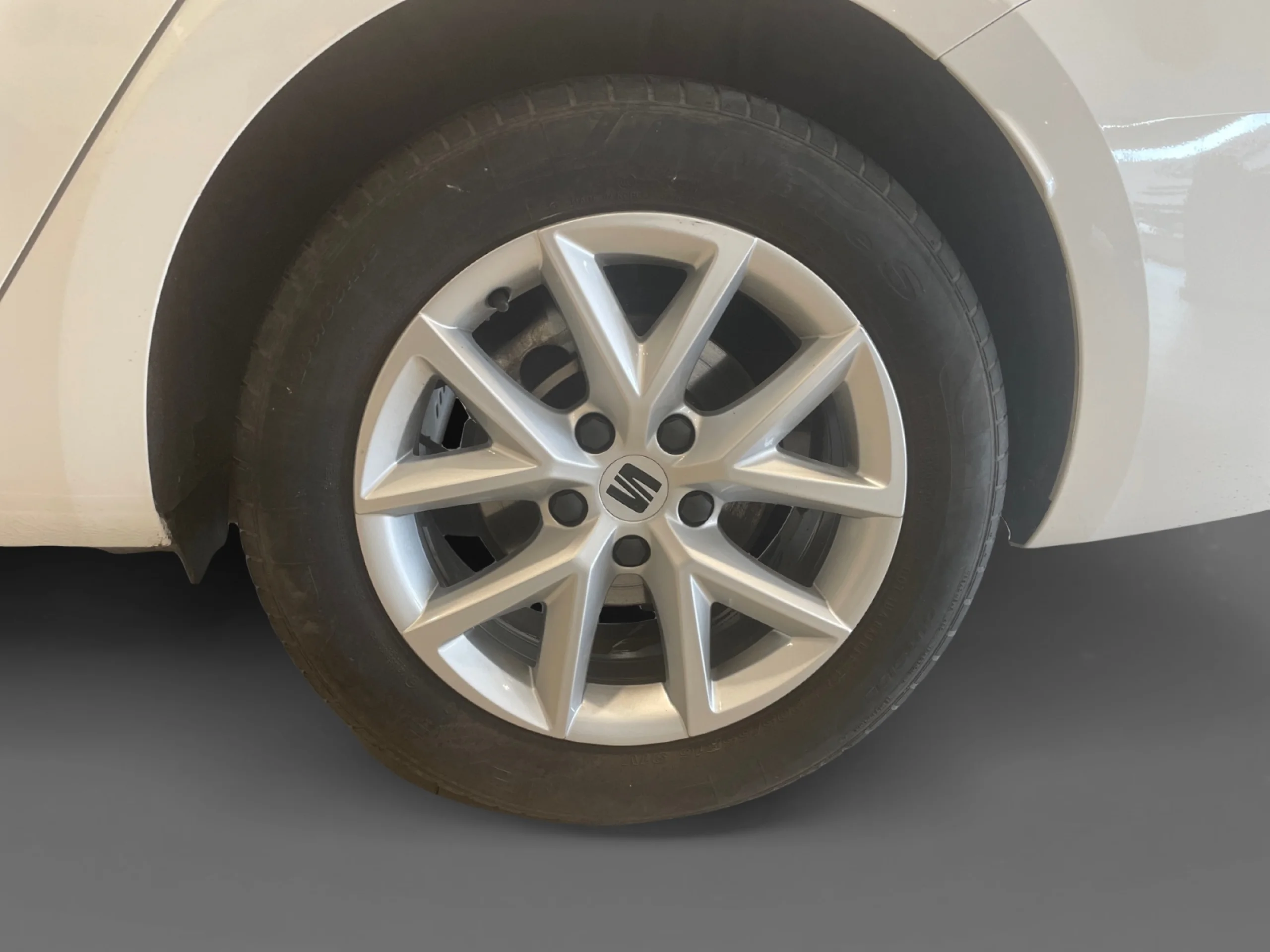 SEAT LEON 1.5 ETSI 85KW DSG STYLE 25 ANIVERSARIO - Foto 8