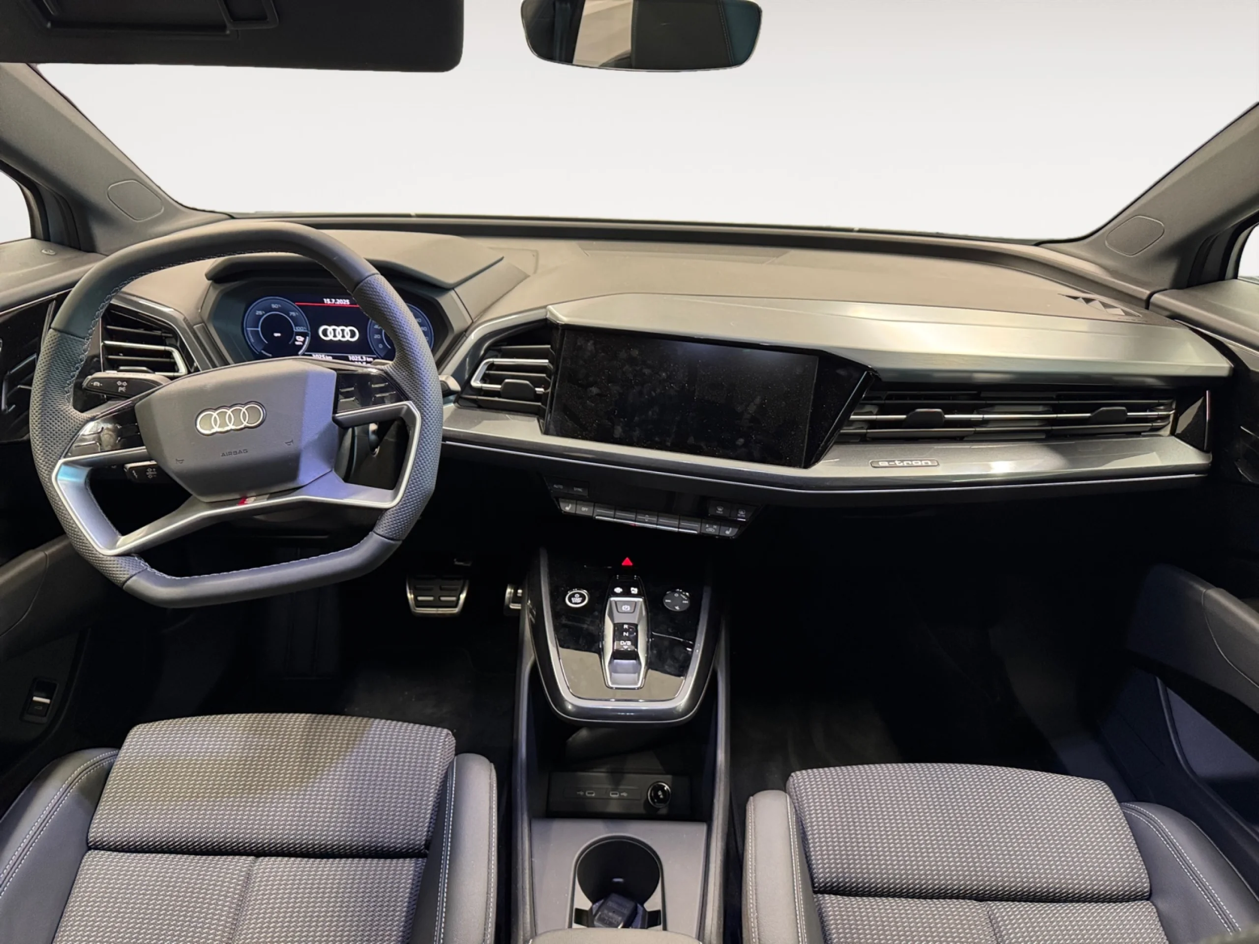 AUDI Q4 SPORTBACK GENUINE EDITION 45 E TRON 210KW 82KWH - Foto 7