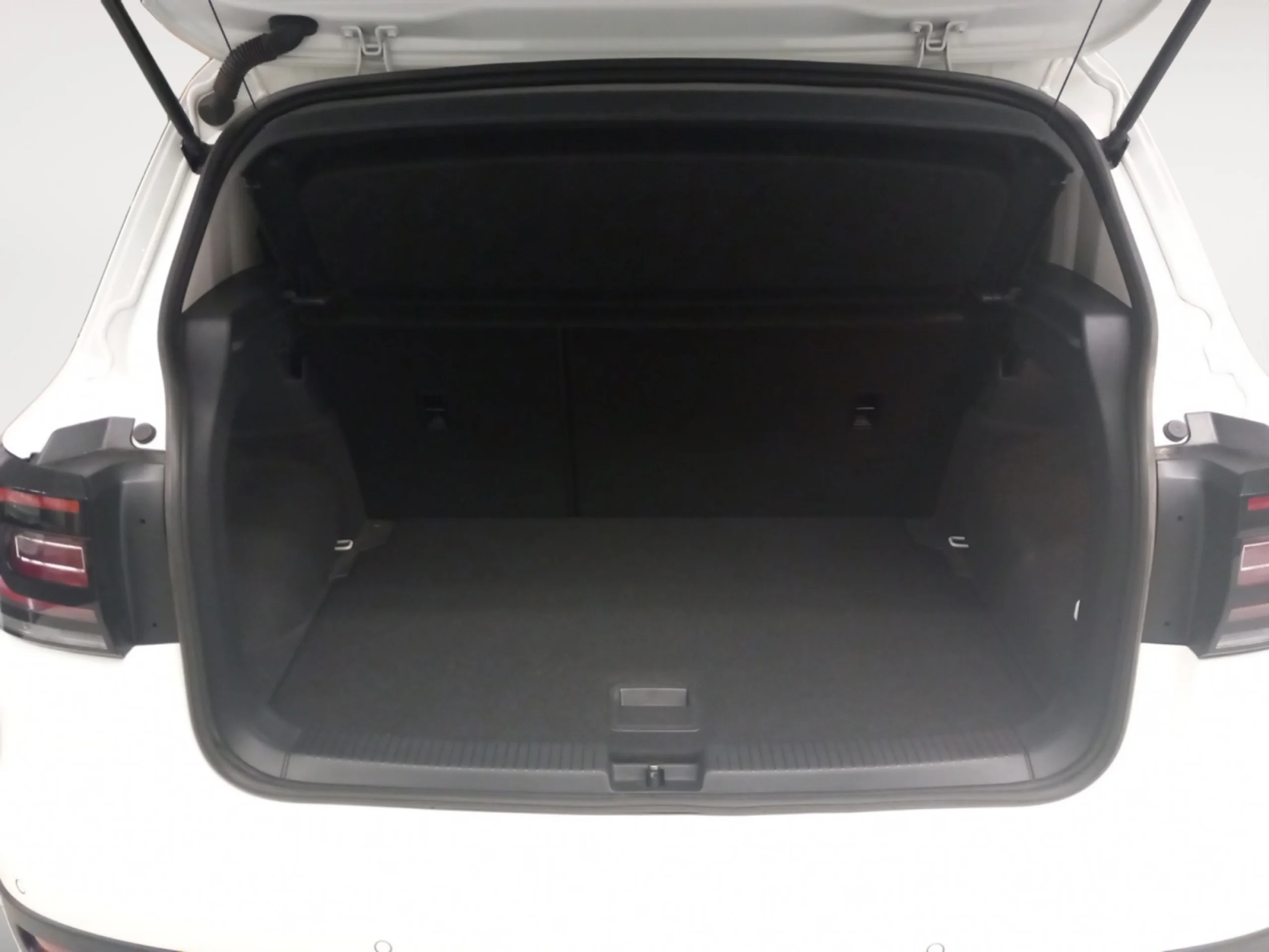 VOLKSWAGEN T CROSS ADVANCE 1.0 TSI 85KW (115CV) DSG - Foto 7