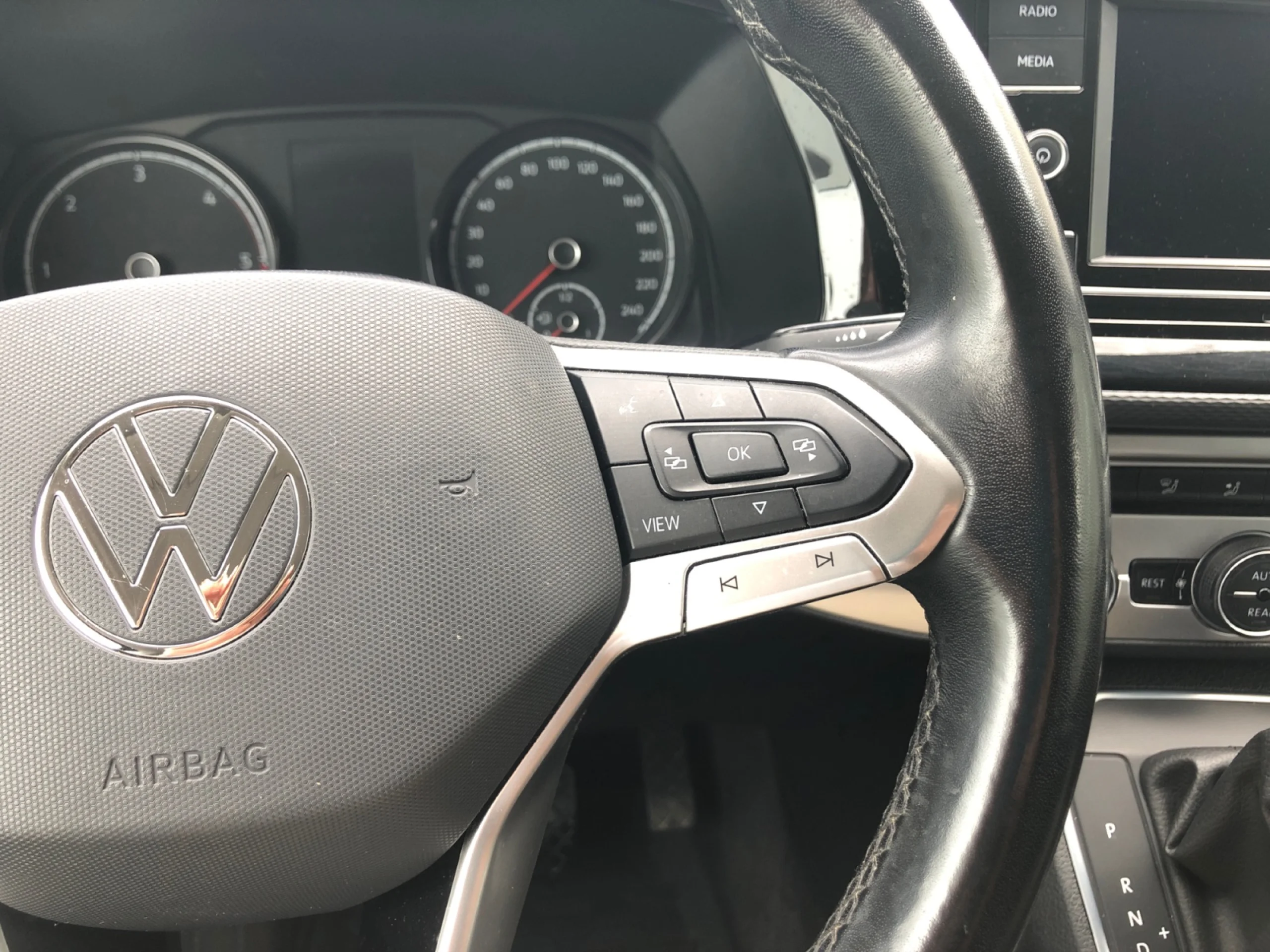 VOLKSWAGEN Multivan 2.0TDI SCR BMT READY2DISCOVER DSG7 110KW - Foto 10
