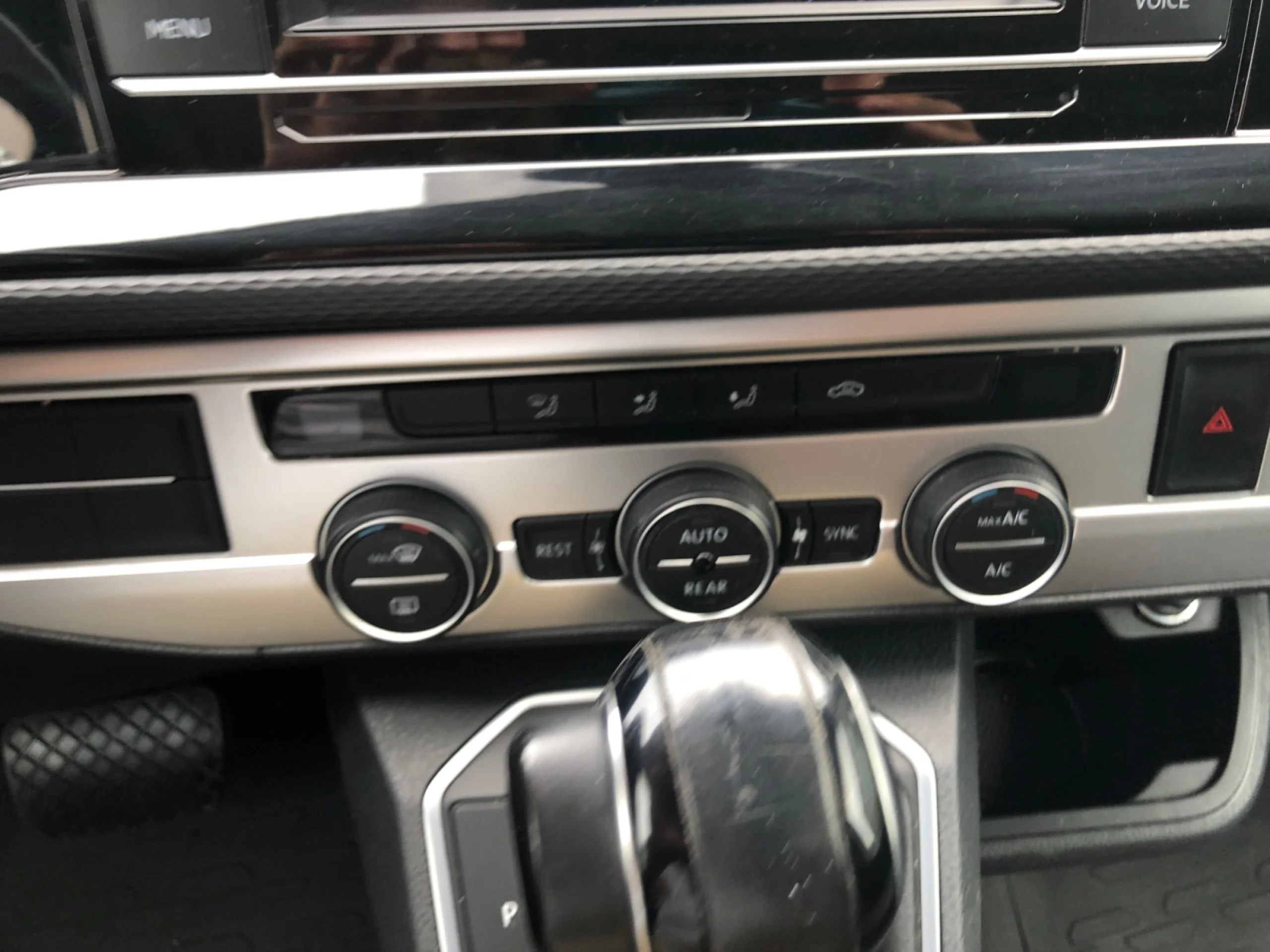 VOLKSWAGEN Multivan 2.0TDI SCR BMT READY2DISCOVER DSG7 110KW - Foto 13