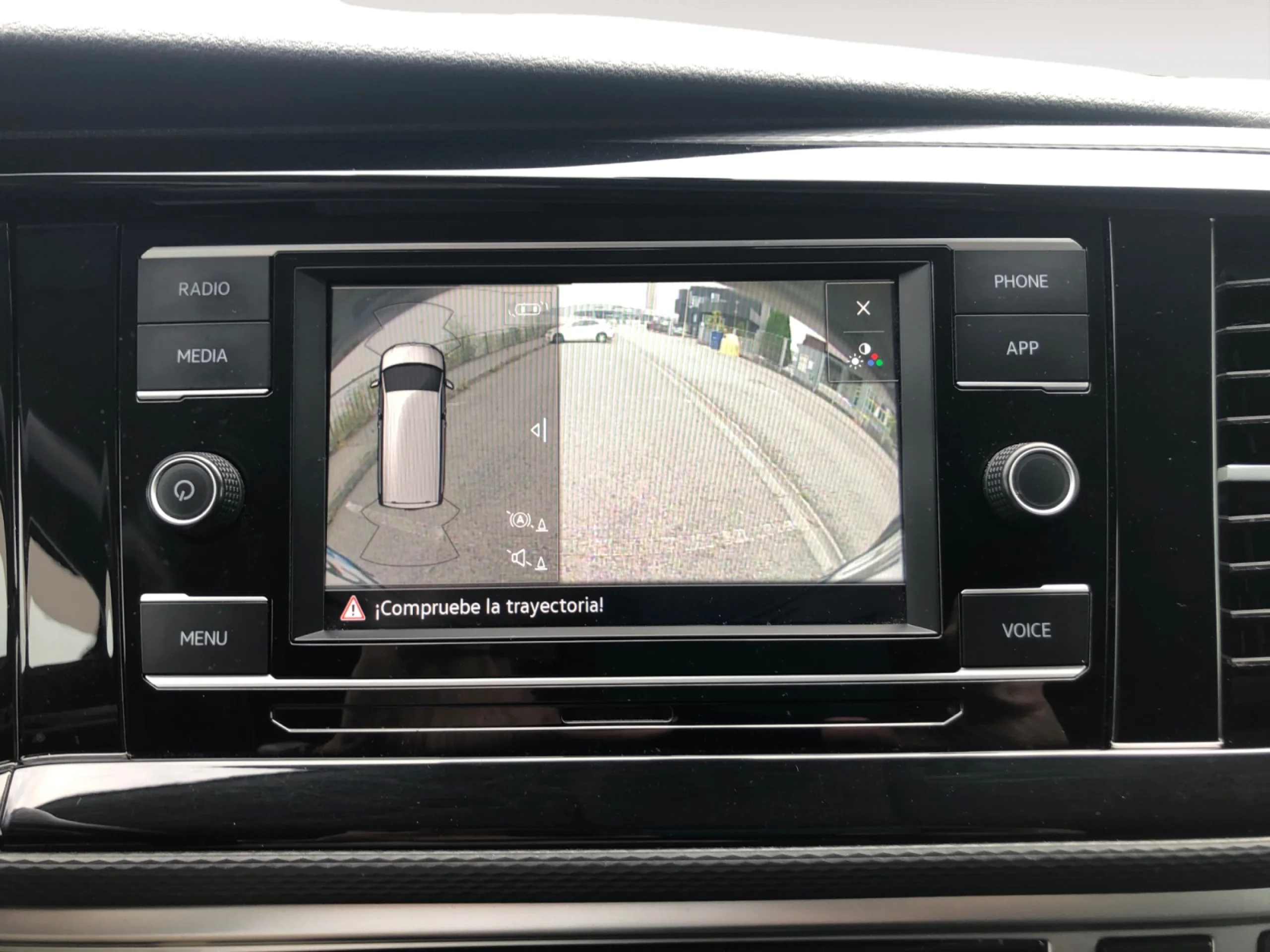 VOLKSWAGEN Multivan 2.0TDI SCR BMT READY2DISCOVER DSG7 110KW - Foto 16