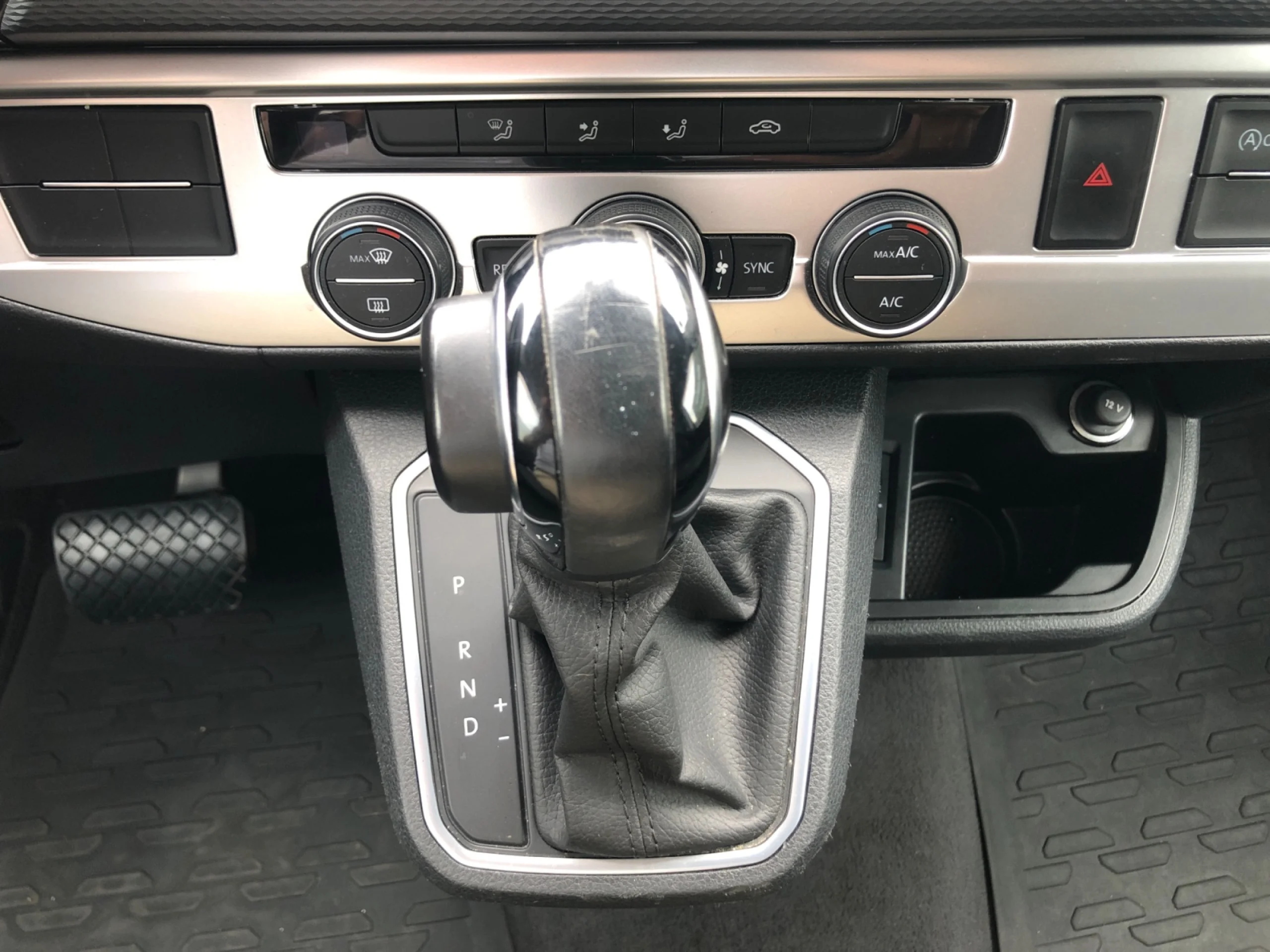 VOLKSWAGEN Multivan 2.0TDI SCR BMT READY2DISCOVER DSG7 110KW - Foto 17
