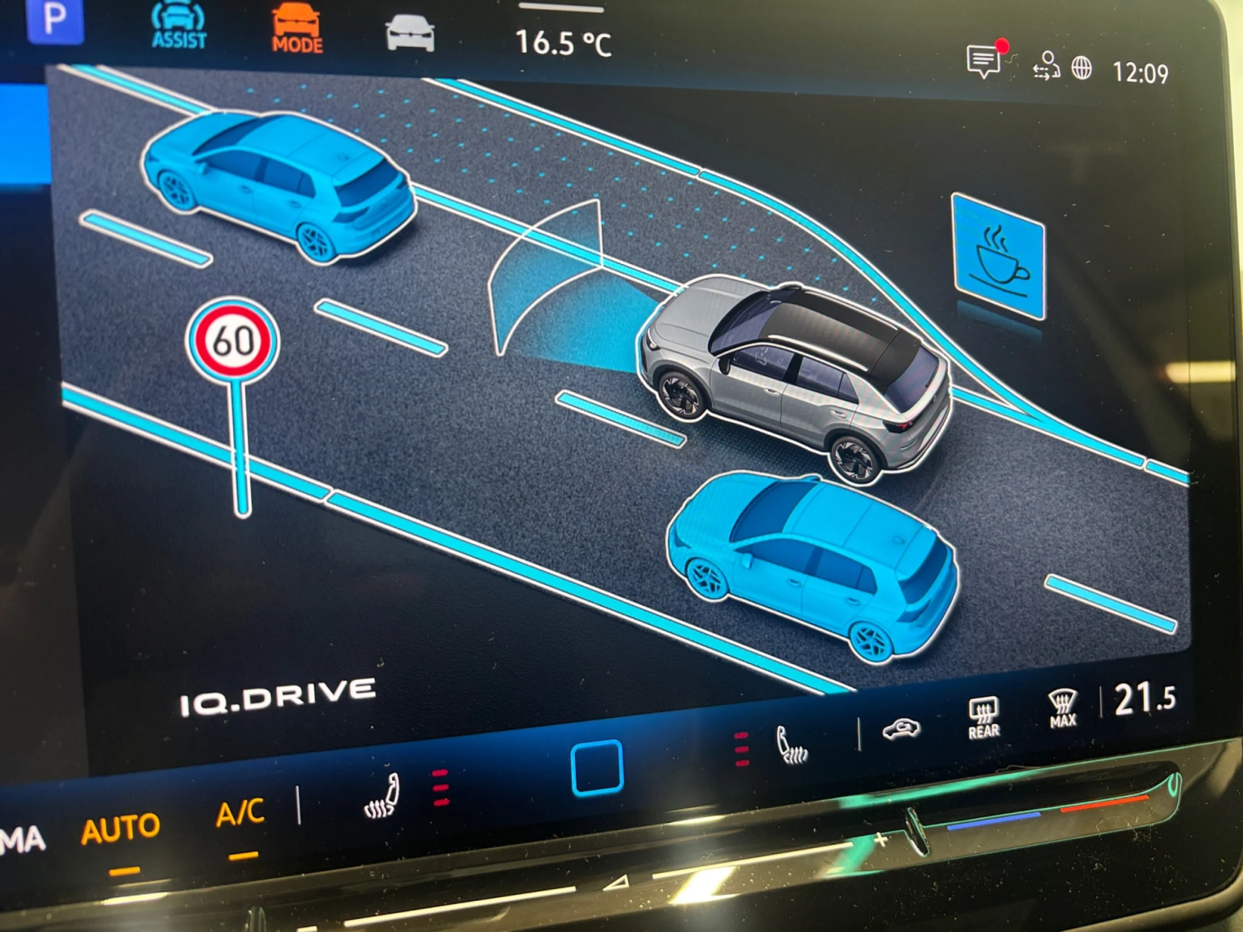 VOLKSWAGEN T ROC T ROC R LINE 1ST EDITION 1.5 ETSI 110 KW (150 CV)  AUTOMÁTICO DSG 7 VEL. - Foto 9