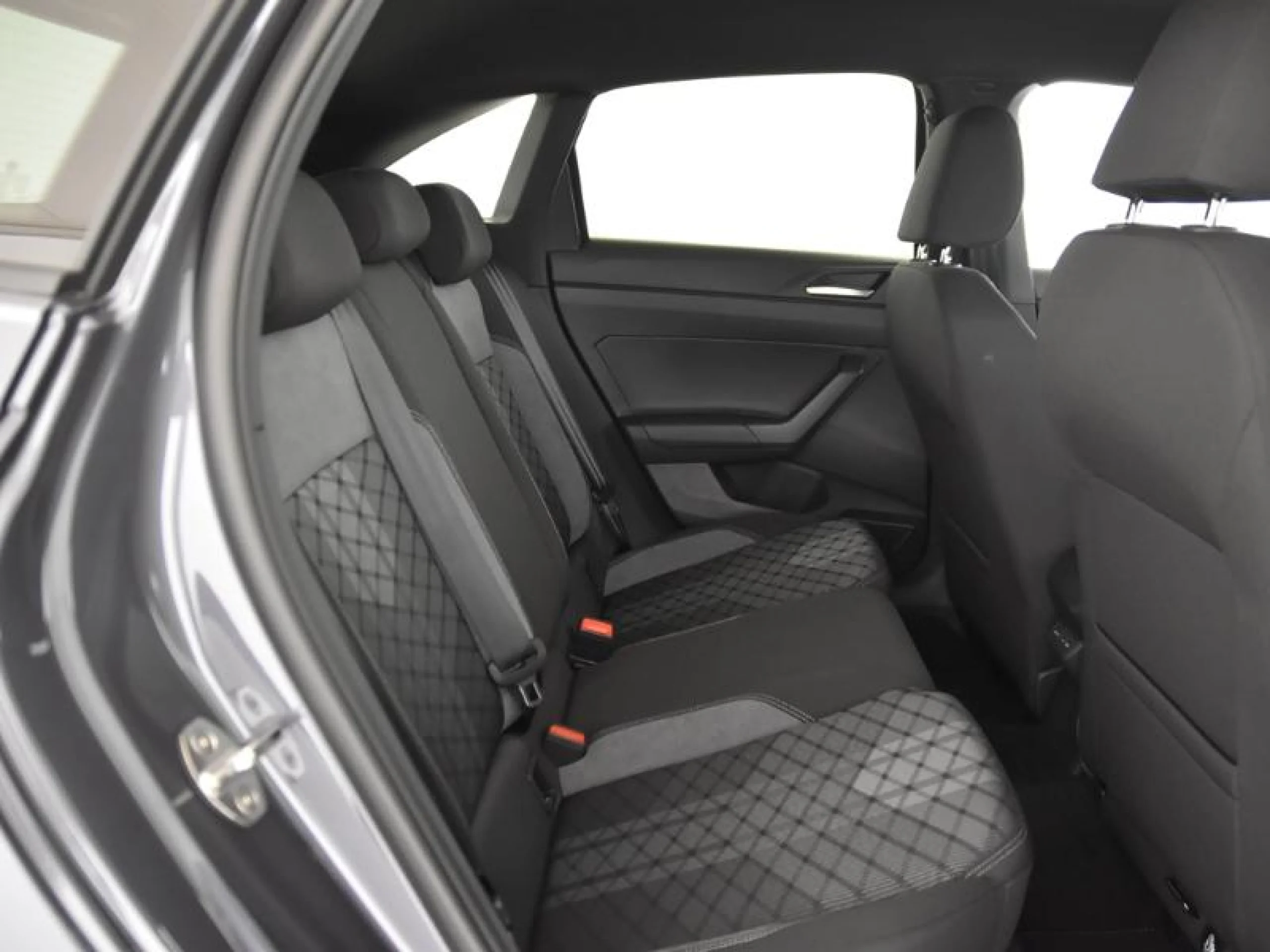 VOLKSWAGEN TAIGO R LINE 1.0 TSI 85KW (115CV) DSG - Foto 5