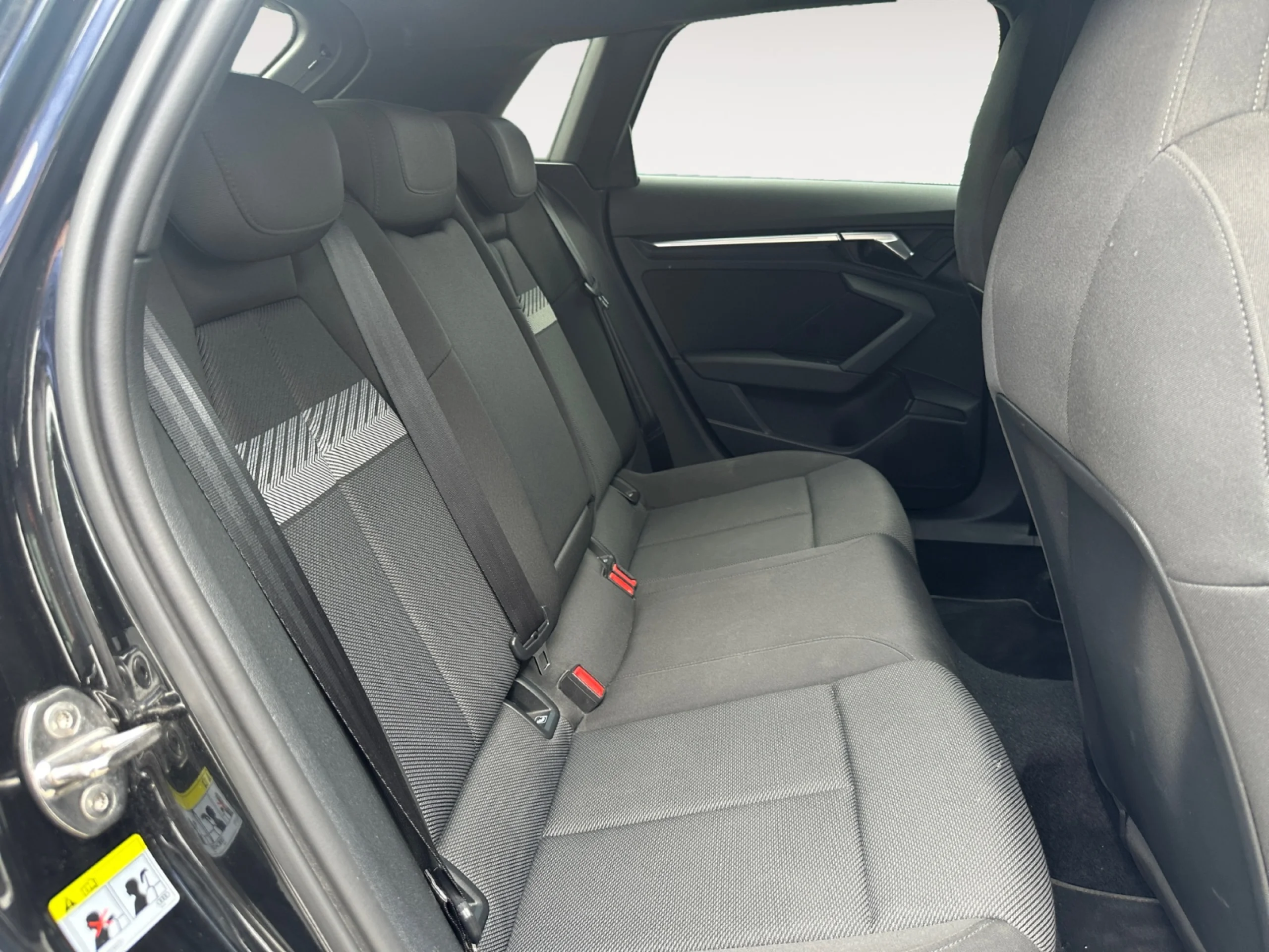 AUDI A3 SPORTBACK BLACK LINE 30 TDI 85KW (116CV) - Foto 6