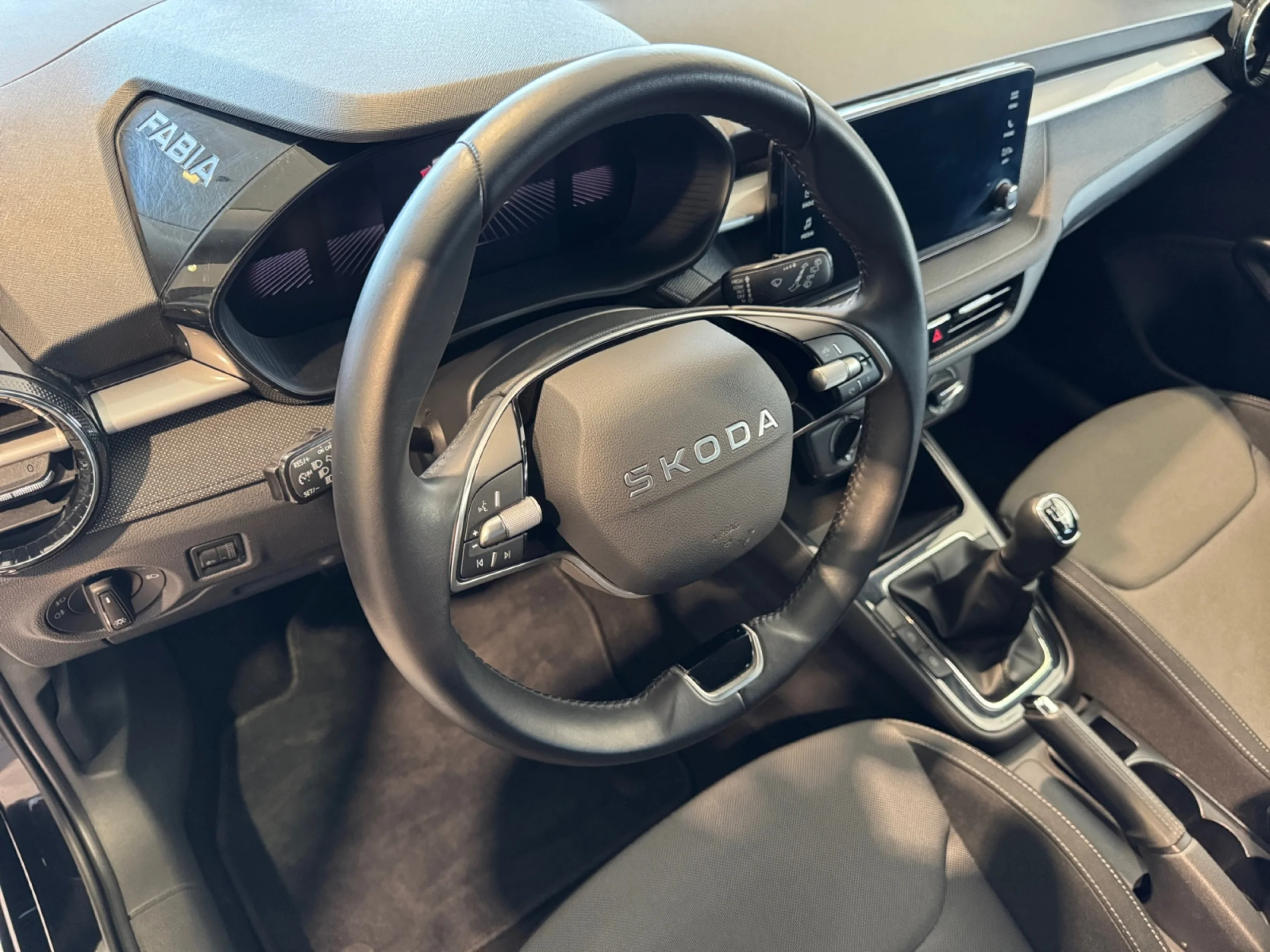 SKODA FABIA 1.0 TSI 70KW (95CV) SELECTION - Foto 9