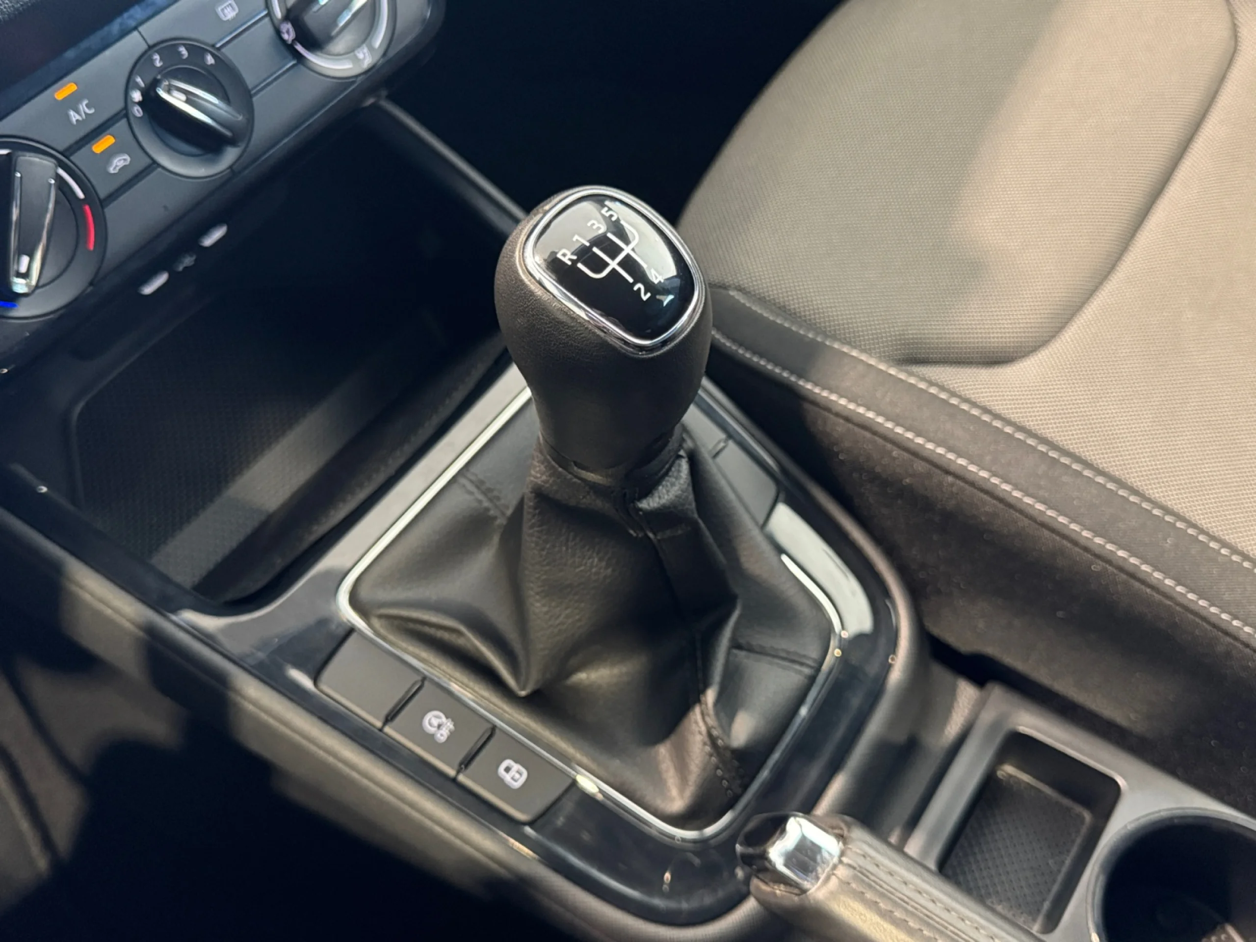 SKODA FABIA 1.0 TSI 70KW (95CV) SELECTION - Foto 17