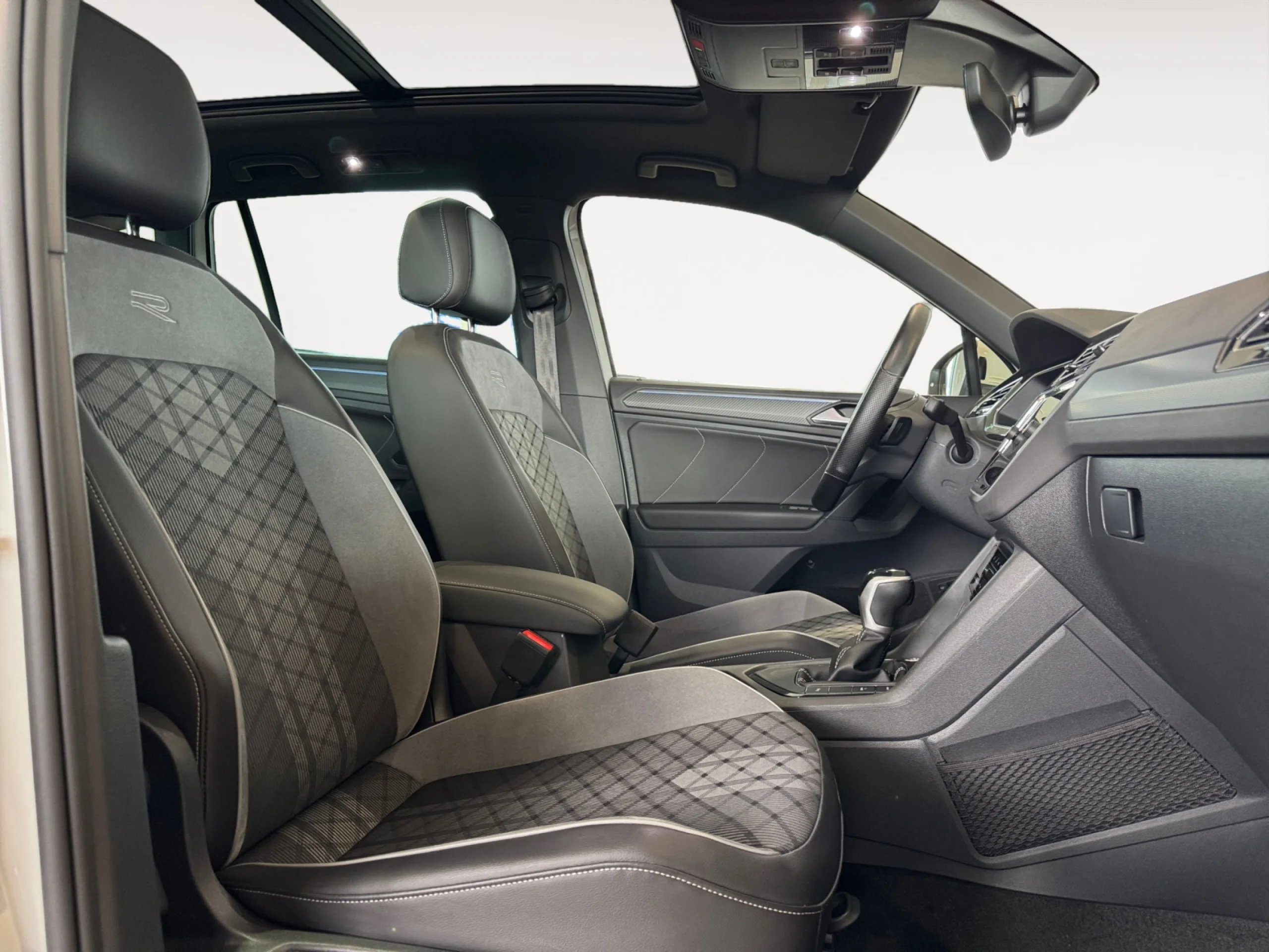 VOLKSWAGEN TIGUAN R LINE 1.4 TSI EHYBRID 180KW (245CV) DSG - Foto 5