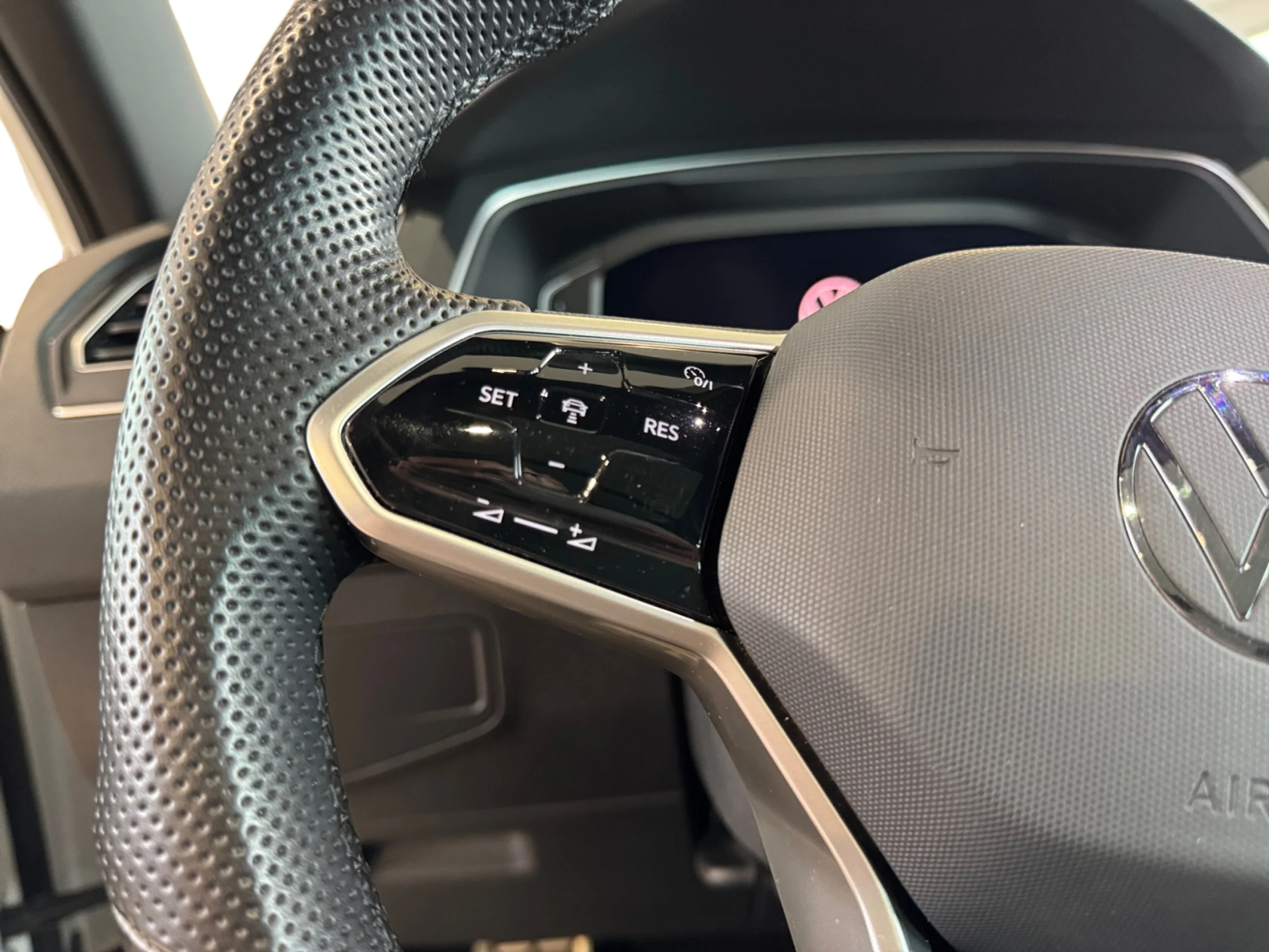 VOLKSWAGEN TIGUAN R LINE 1.4 TSI EHYBRID 180KW (245CV) DSG - Foto 11