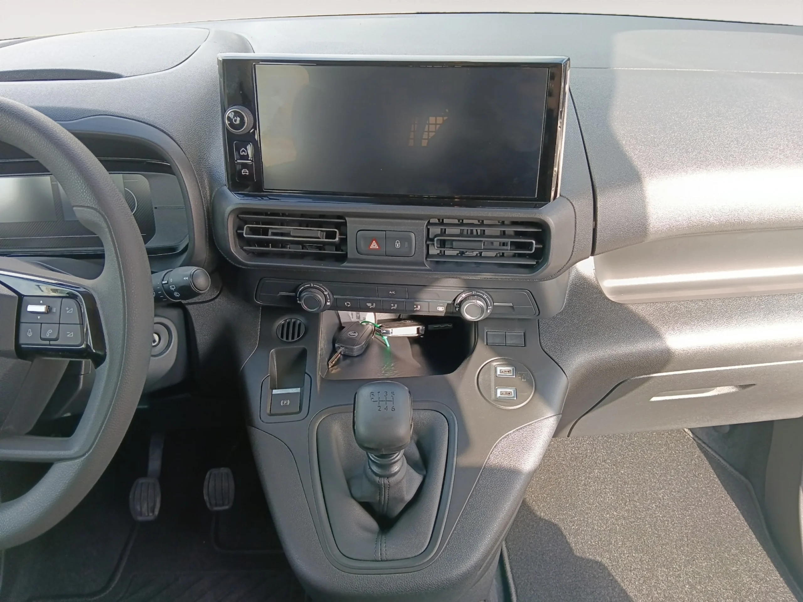 CITROEN BERLINGO VAN DOBLE CABINA XL DIÉSEL 100CV MANUAL - Foto 9
