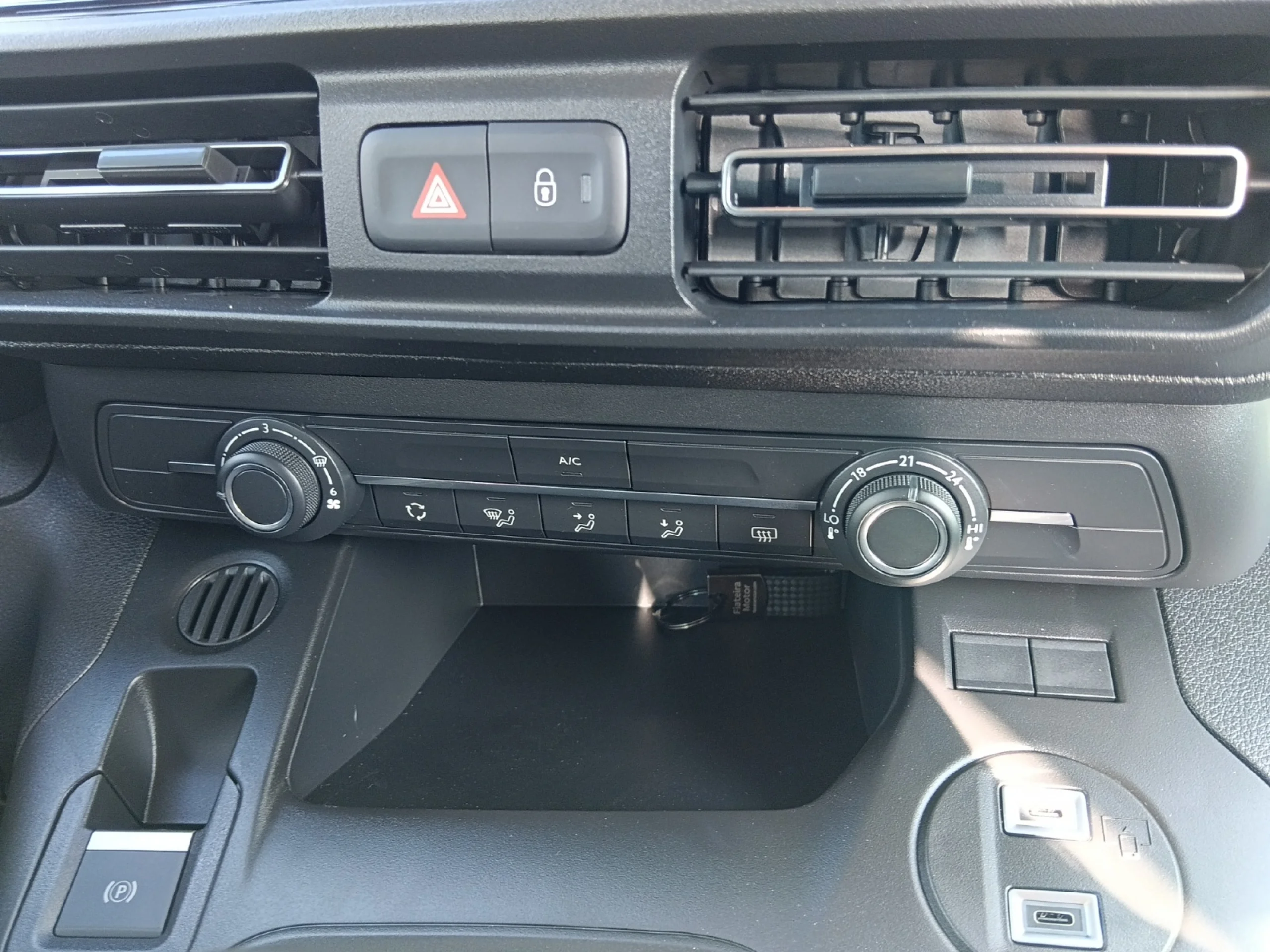 CITROEN BERLINGO VAN DOBLE CABINA XL DIÉSEL 100CV MANUAL - Foto 12