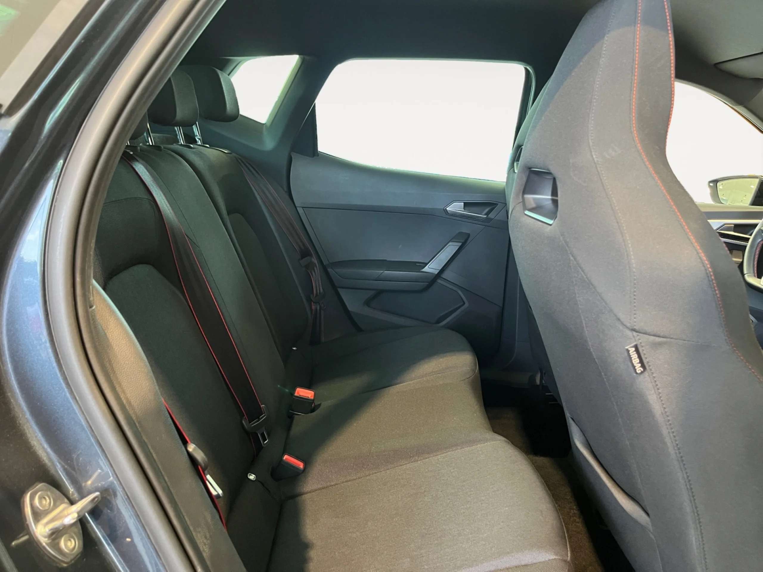 SEAT ARONA 1.0 TSI 85KW (115CV) FR SPECIAL EDITION - Foto 6