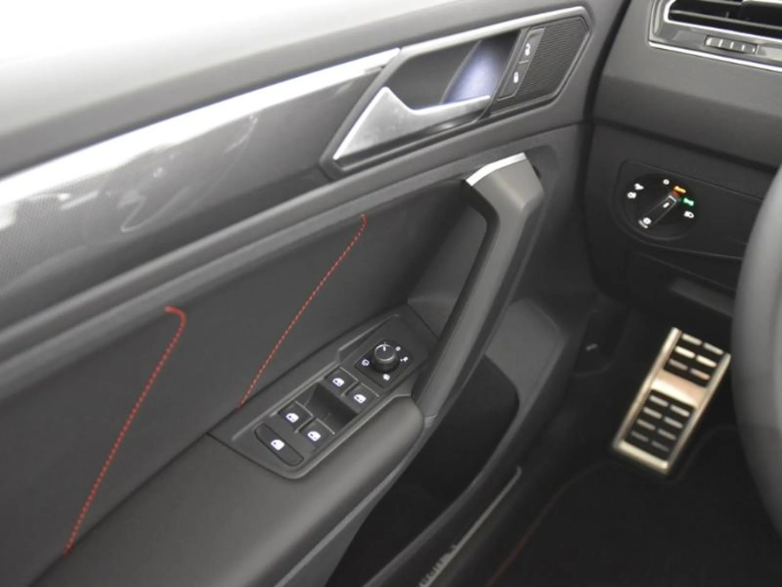 VOLKSWAGEN TIGUAN TIGUAN 2.0 TDI 90KW (122CV) - Foto 16