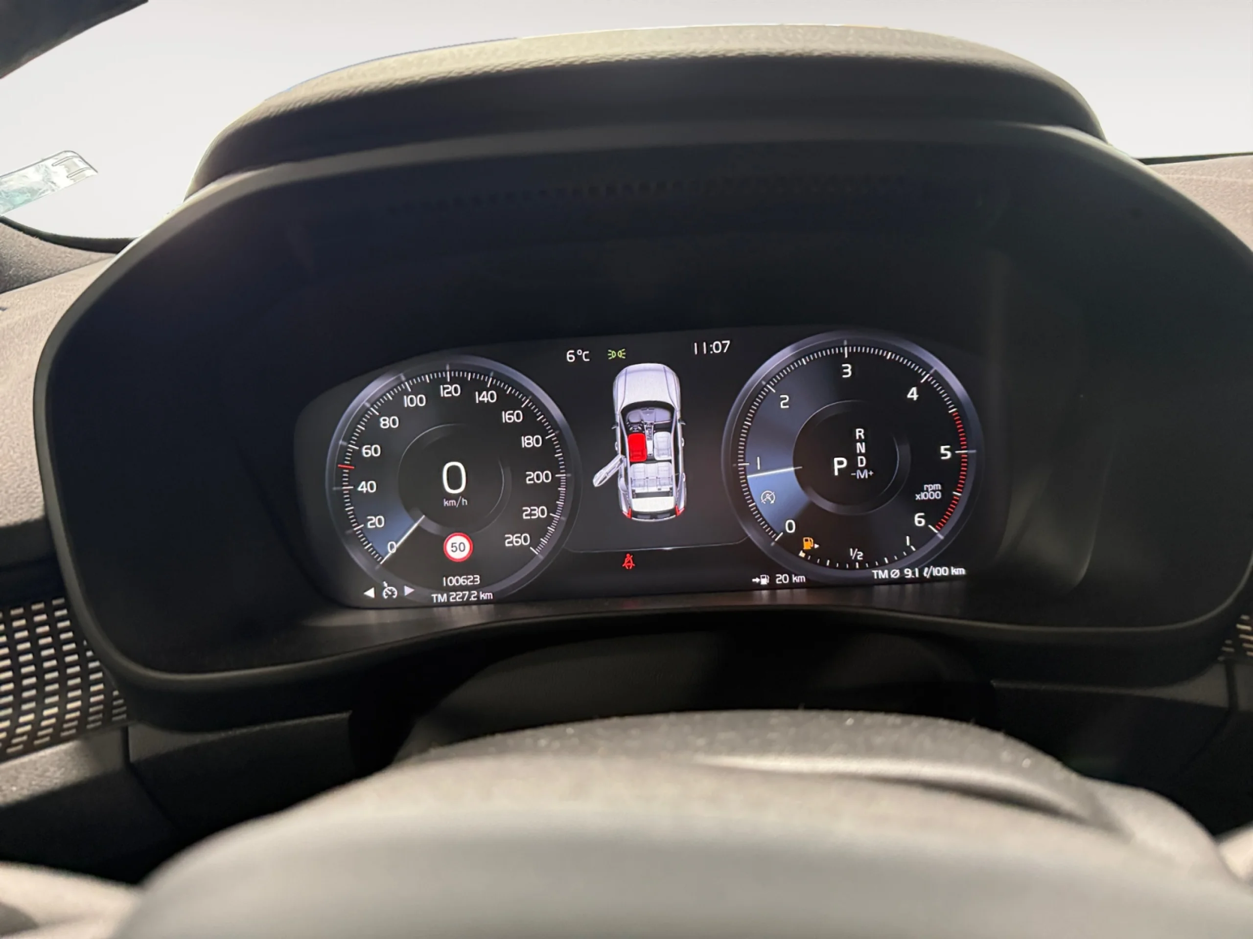 VOLVO XC40 2.0 D3 AUTO - Foto 10