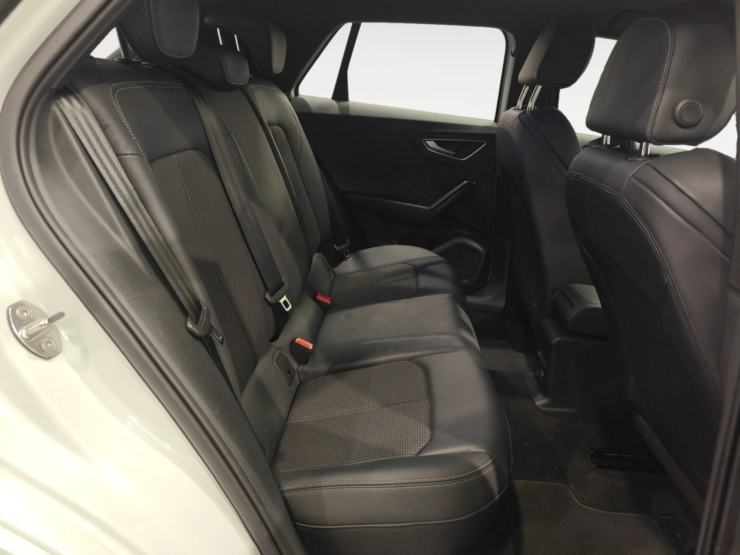 AUDI Q2 ADRENALIN 35 TDI 110KW (150CV) S TRONIC - Foto 6