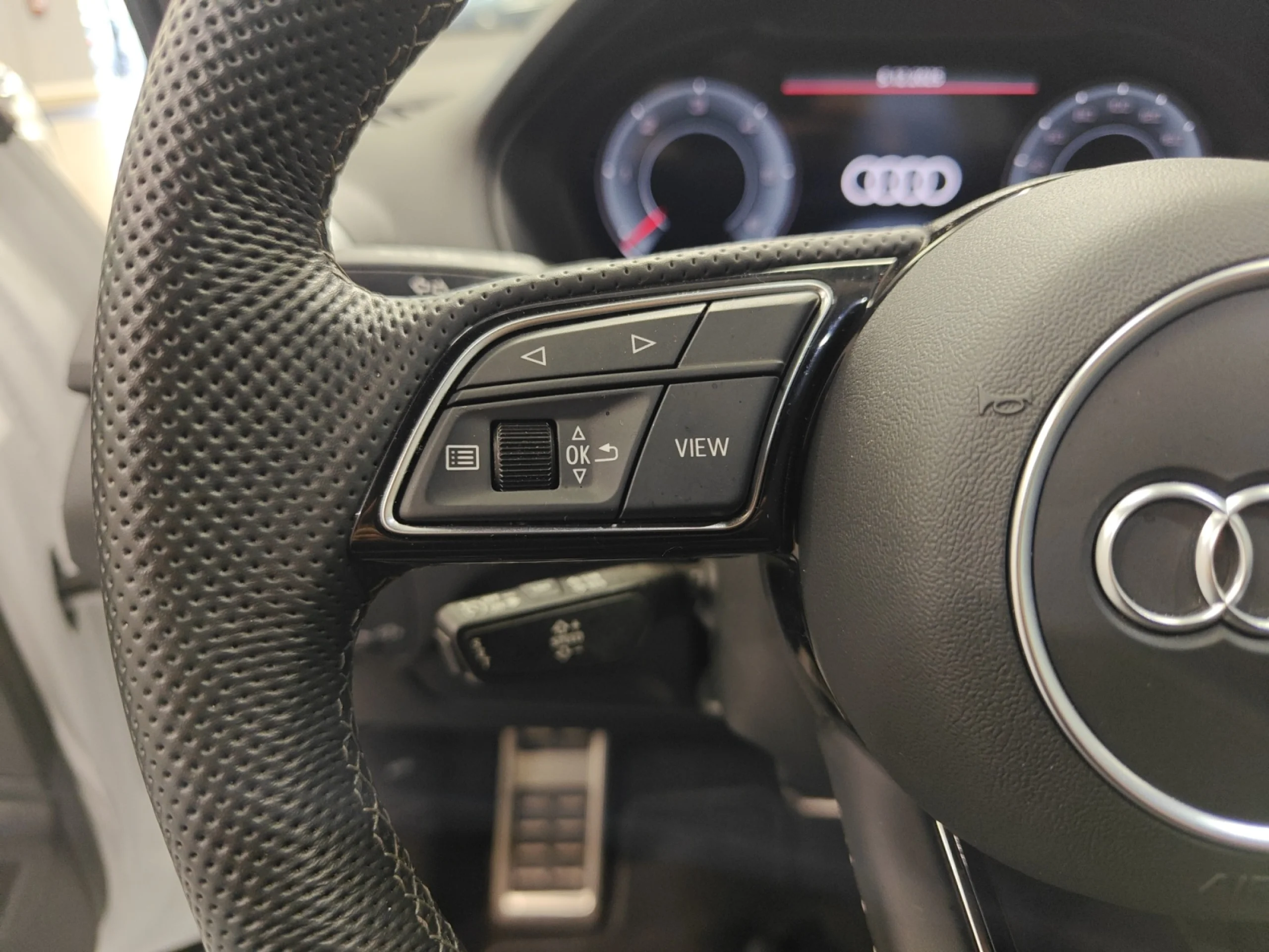 AUDI Q2 ADRENALIN 35 TDI 110KW (150CV) S TRONIC - Foto 11