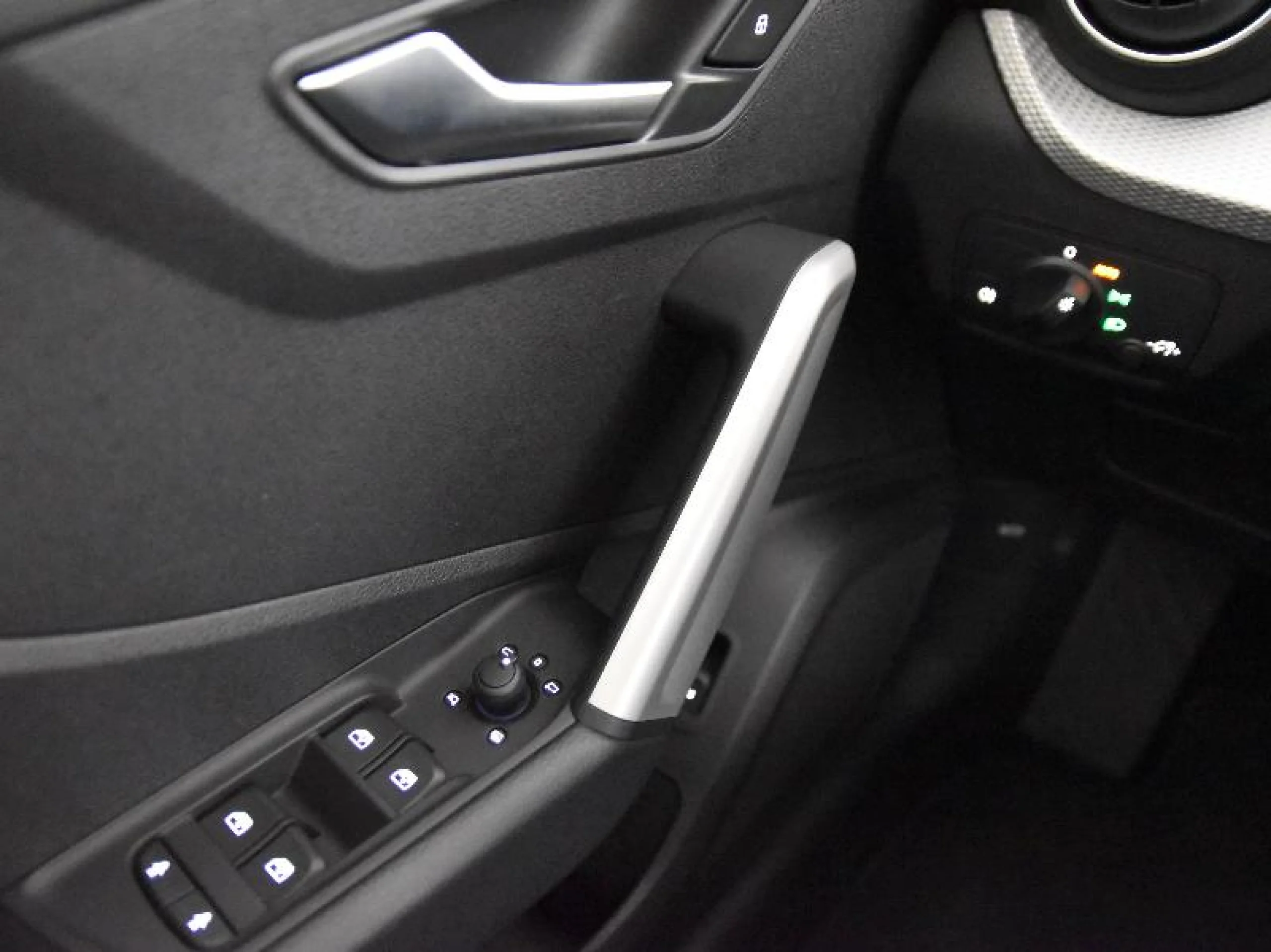 AUDI Q2 ADVANCED 30 TFSI 81KW (110CV) - Foto 19