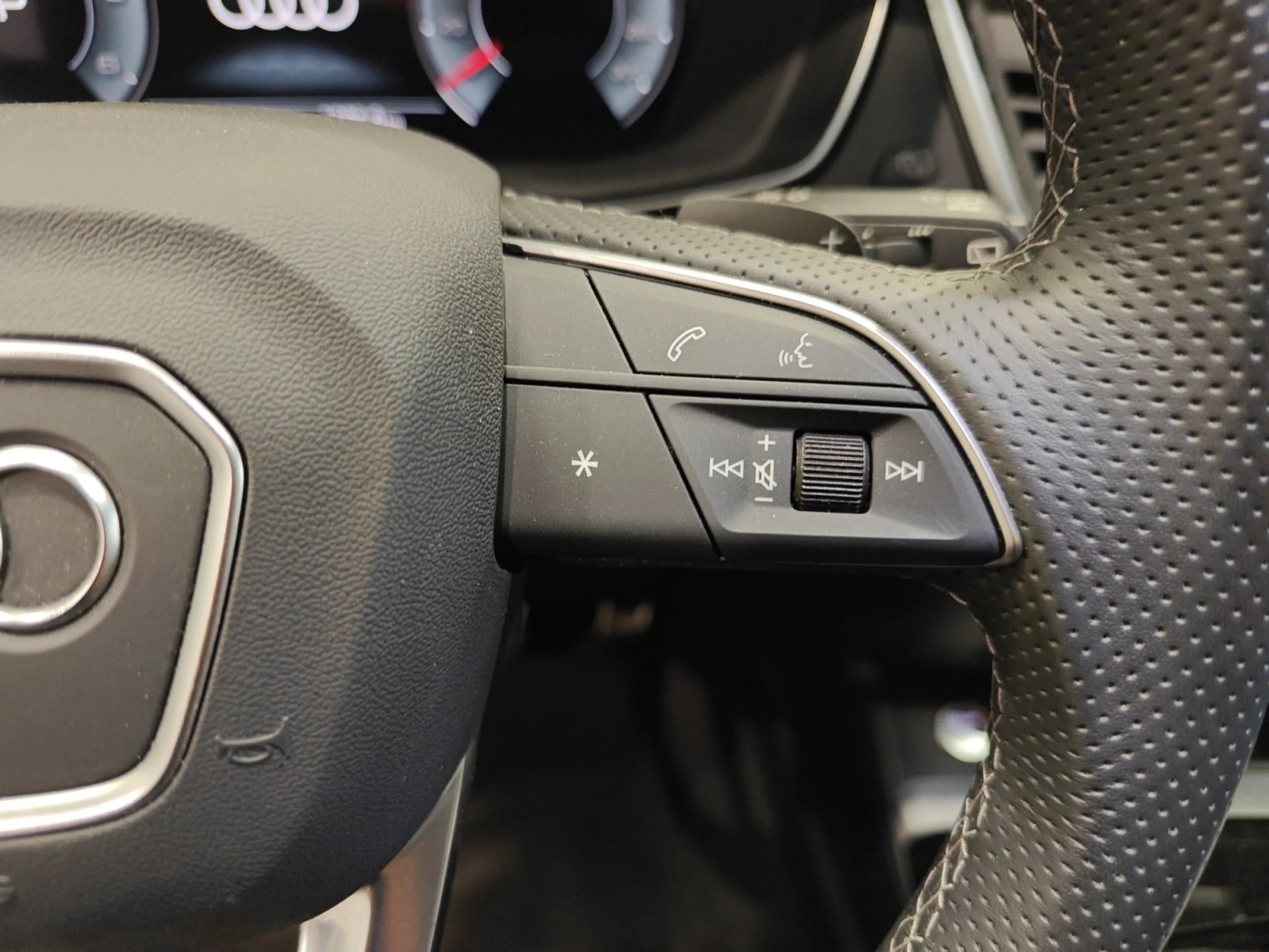 AUDI Q5 SPORTBACK BLACK LINE TDI QUATTRO 150KW (204CV) S T - Foto 10