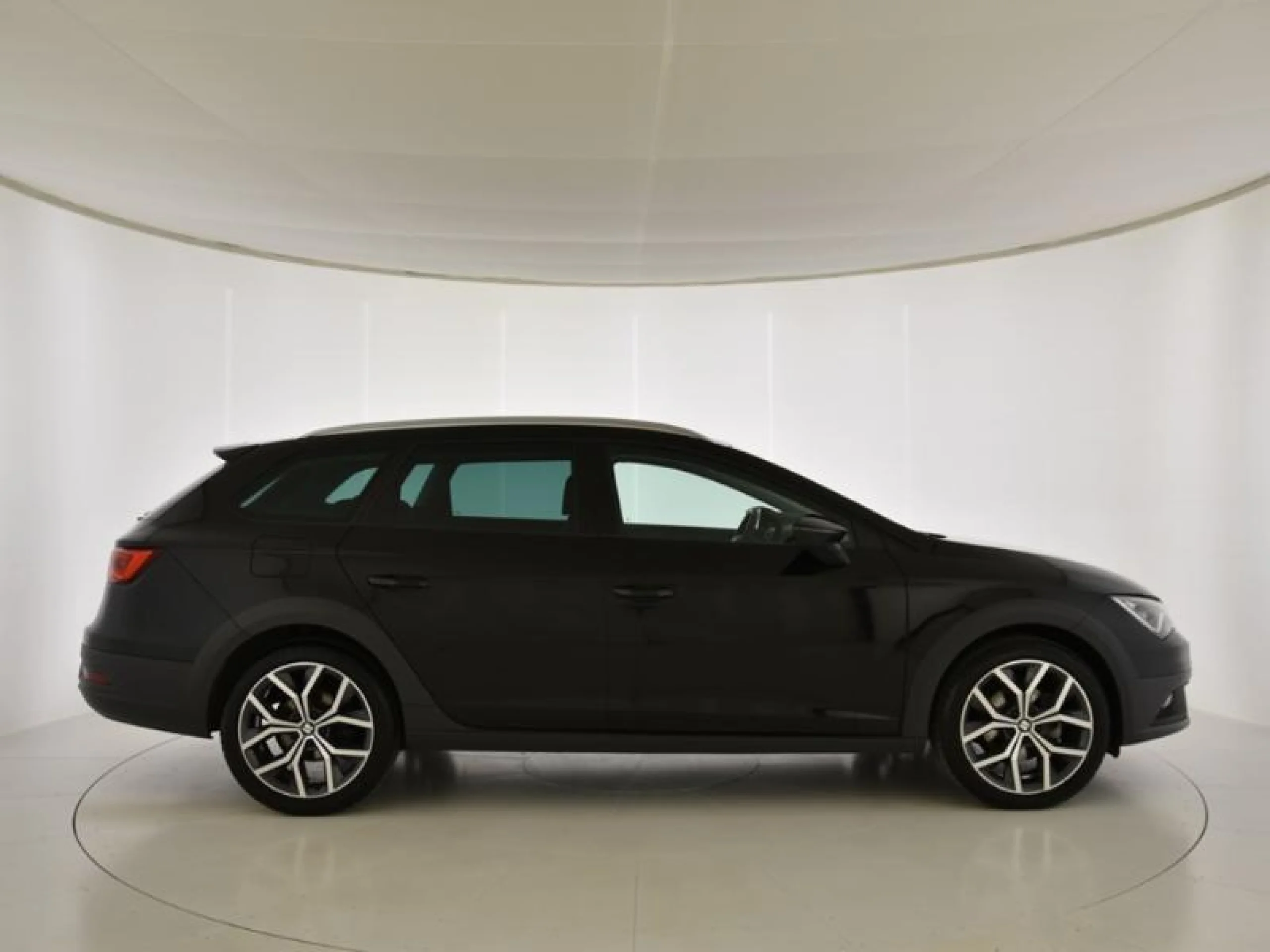 SEAT LEON ST 2.0 TDI 110KW 4DRIVE ST&SP X PERIENCE - Foto 3