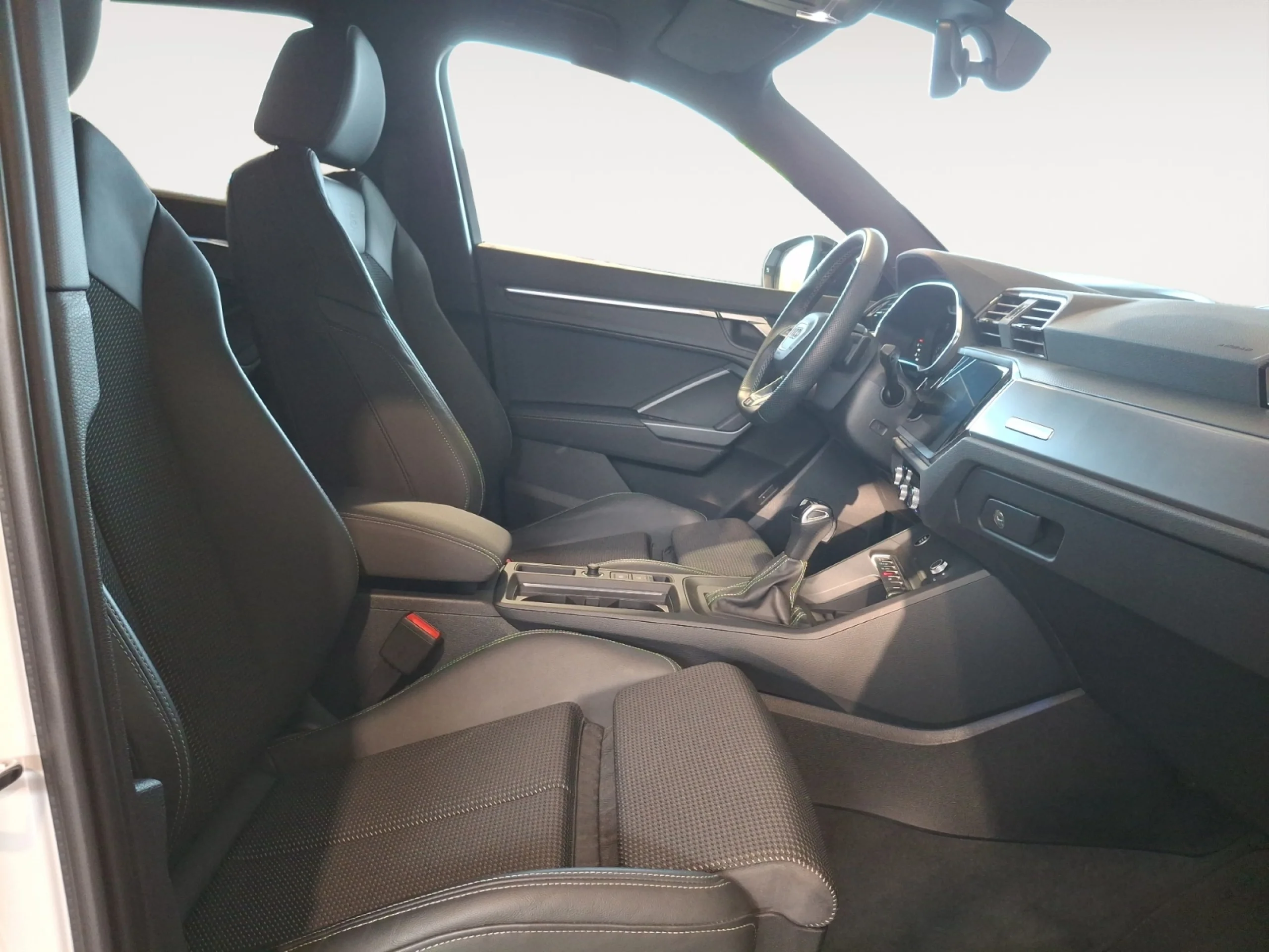 AUDI Q3 BLACK LINE 35 TFSI 110KW (150CV) S TRON - Foto 8