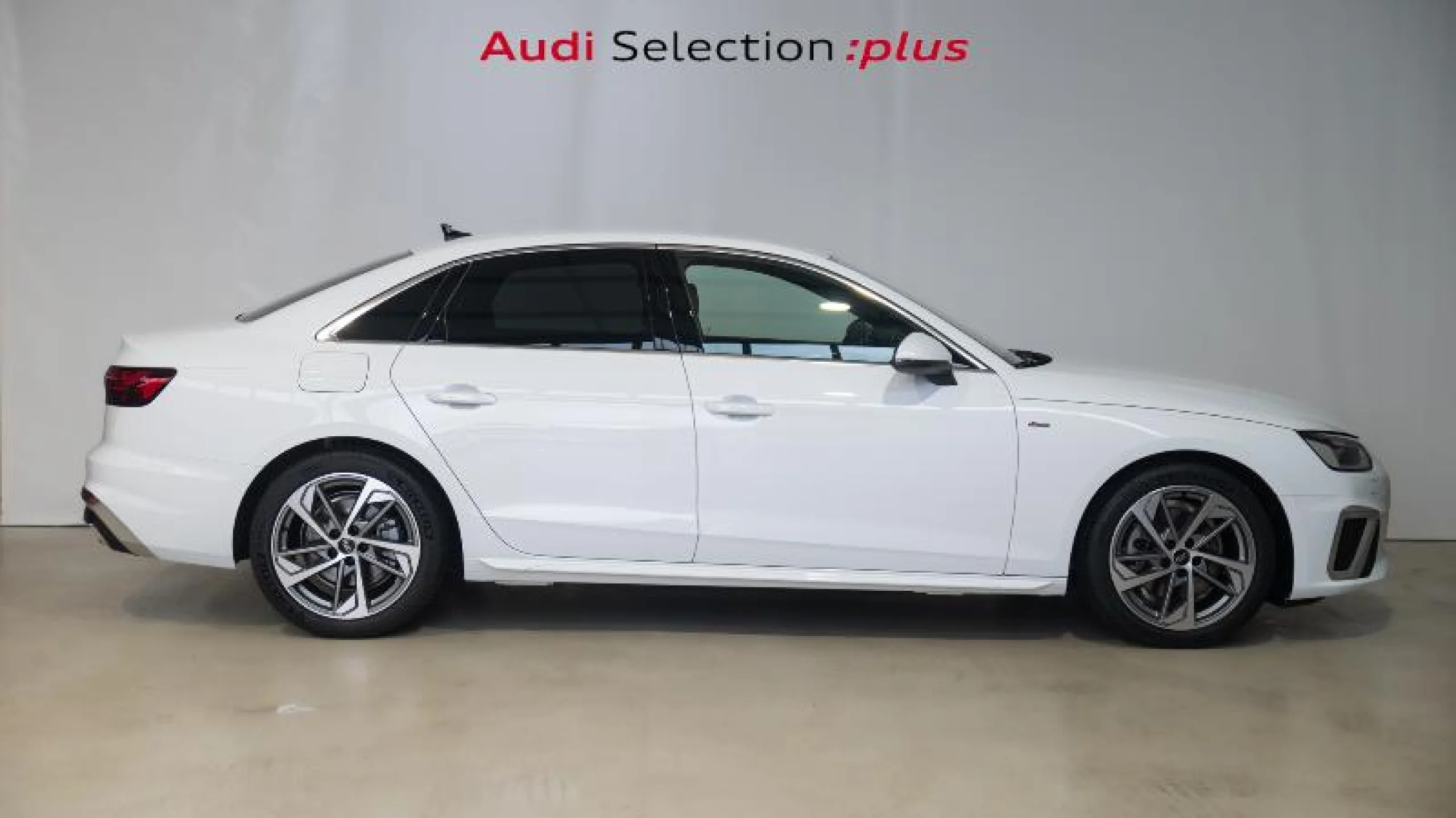 AUDI A4 S LINE 30 TDI 100KW (136CV) S TRONIC - Foto 3