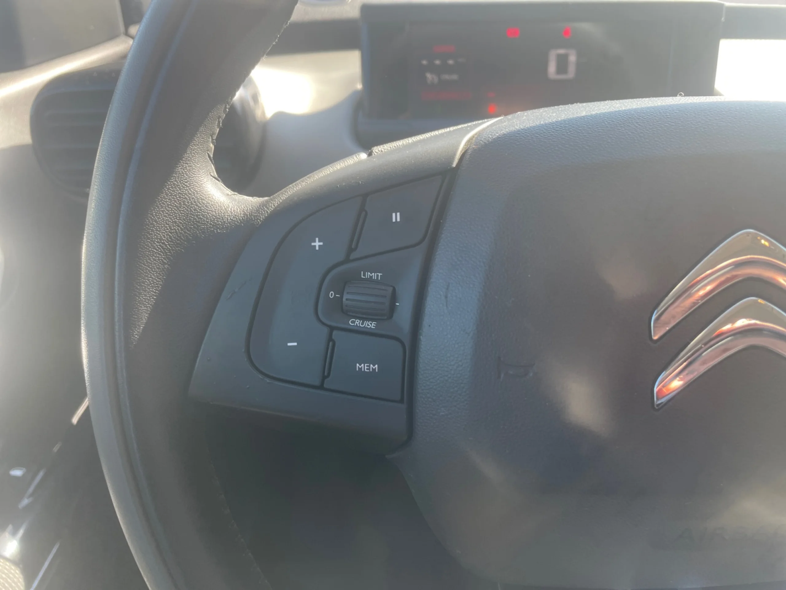 CITROEN C4 CACTUS PURETECH 81KW (110CV) S - Foto 11