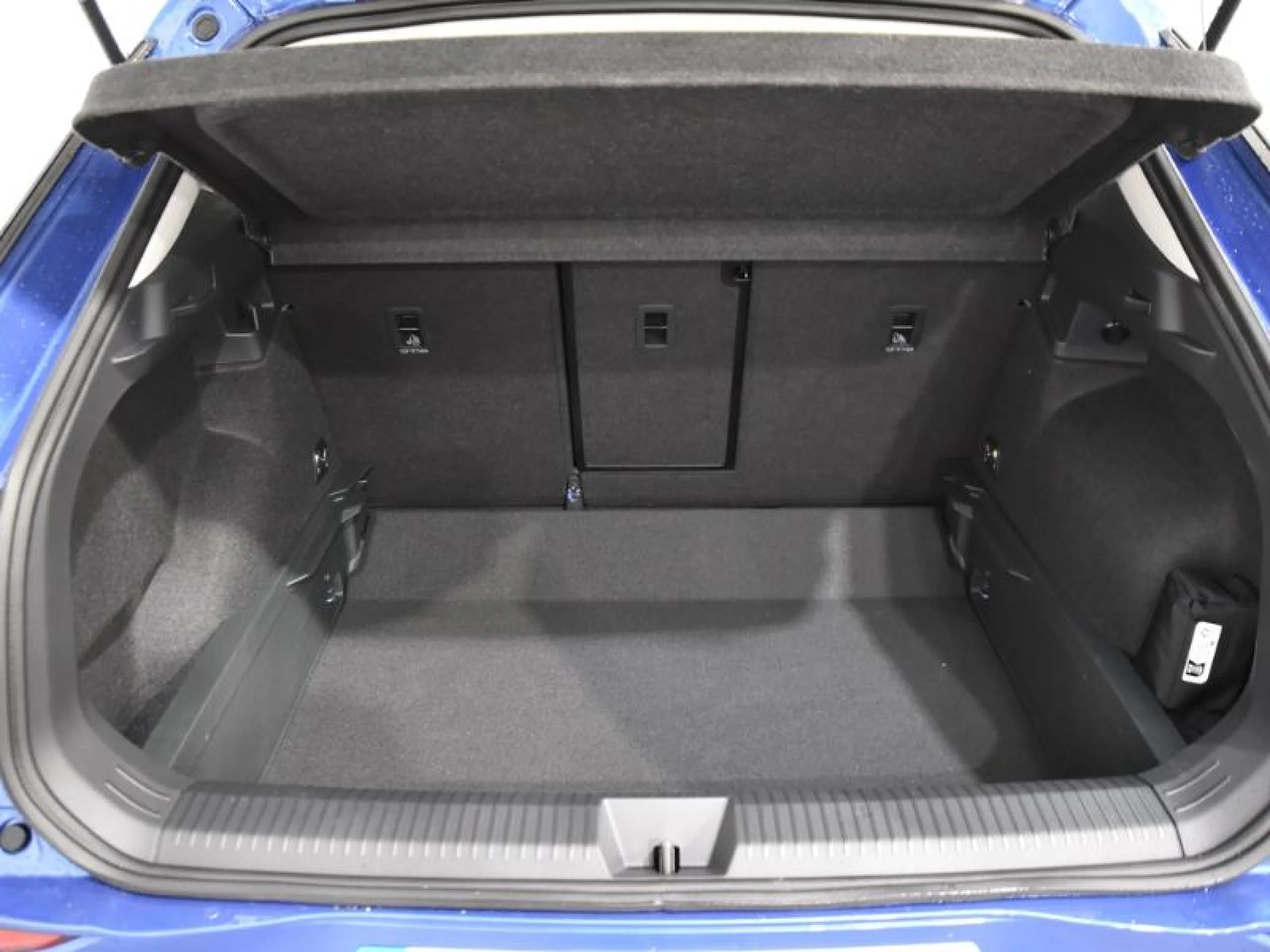 VOLKSWAGEN T ROC T ROC LAUNCH EDITION 1.5 ETSI 85 KW (116 CV)  AUTOMÁTICO DSG 7 VEL. - Foto 7