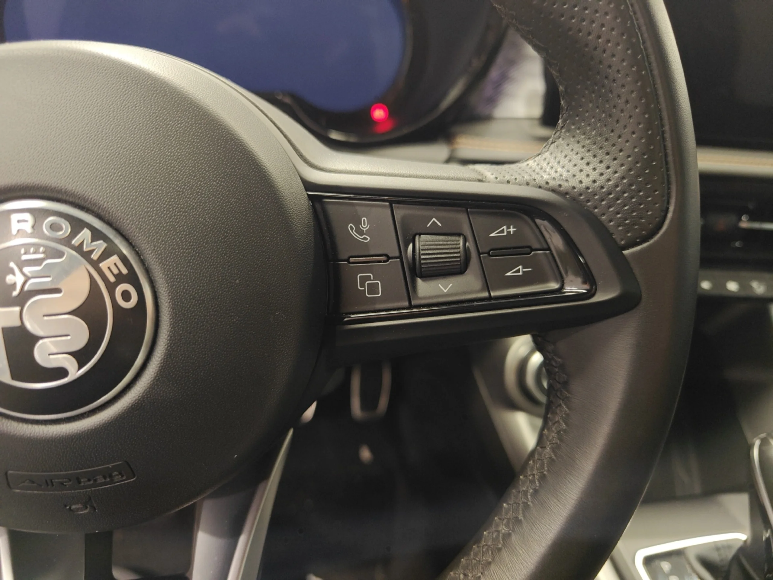 ALFA ROMEO TONALE 1.3 MULTI AIR PHEV SPECIALE Q4 - Foto 10