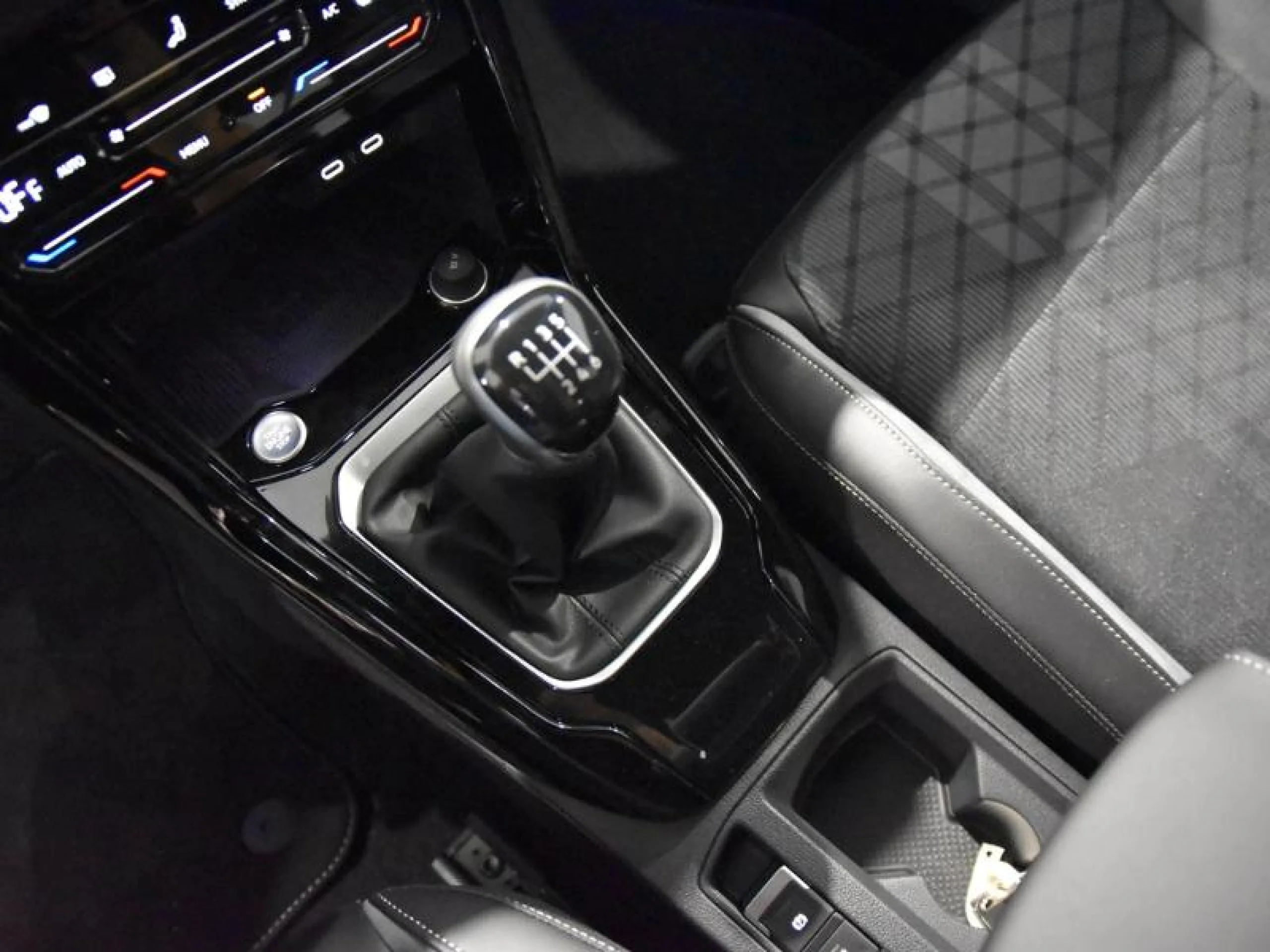 VOLKSWAGEN T ROC T ROC R LINE 1.0 TSI 85 KW (115 CV)  6 VEL. - Foto 11