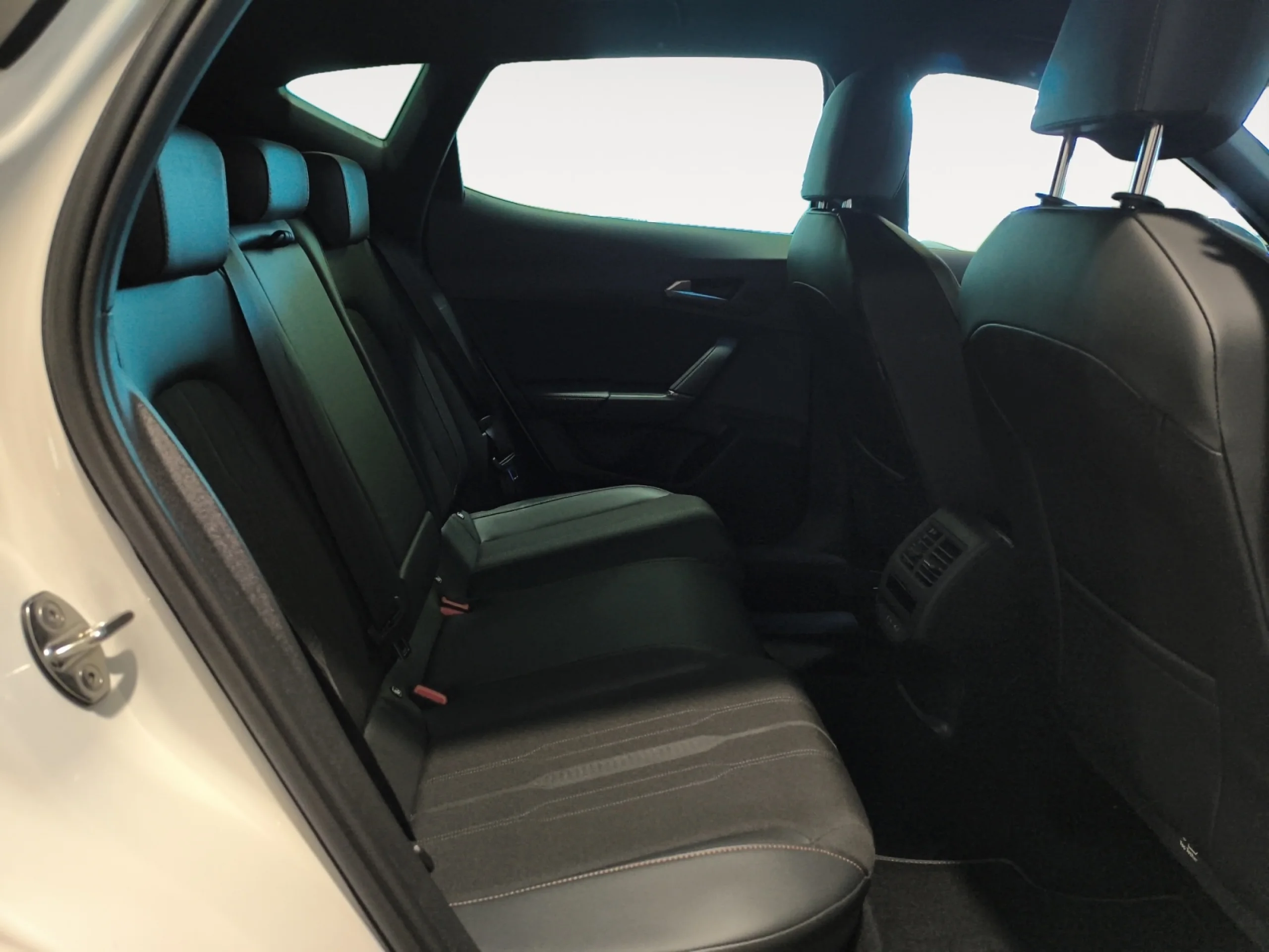 CUPRA FORMENTOR 2.0 TDI 110KW (150 CV) - Foto 6
