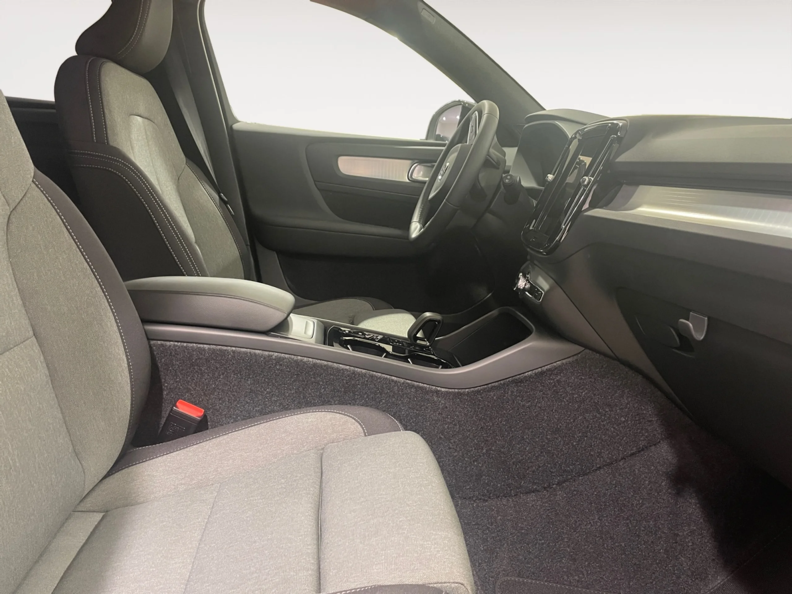 VOLVO XC40 2.0 B3 G BLACK EDITION PLUS AUTO - Foto 5