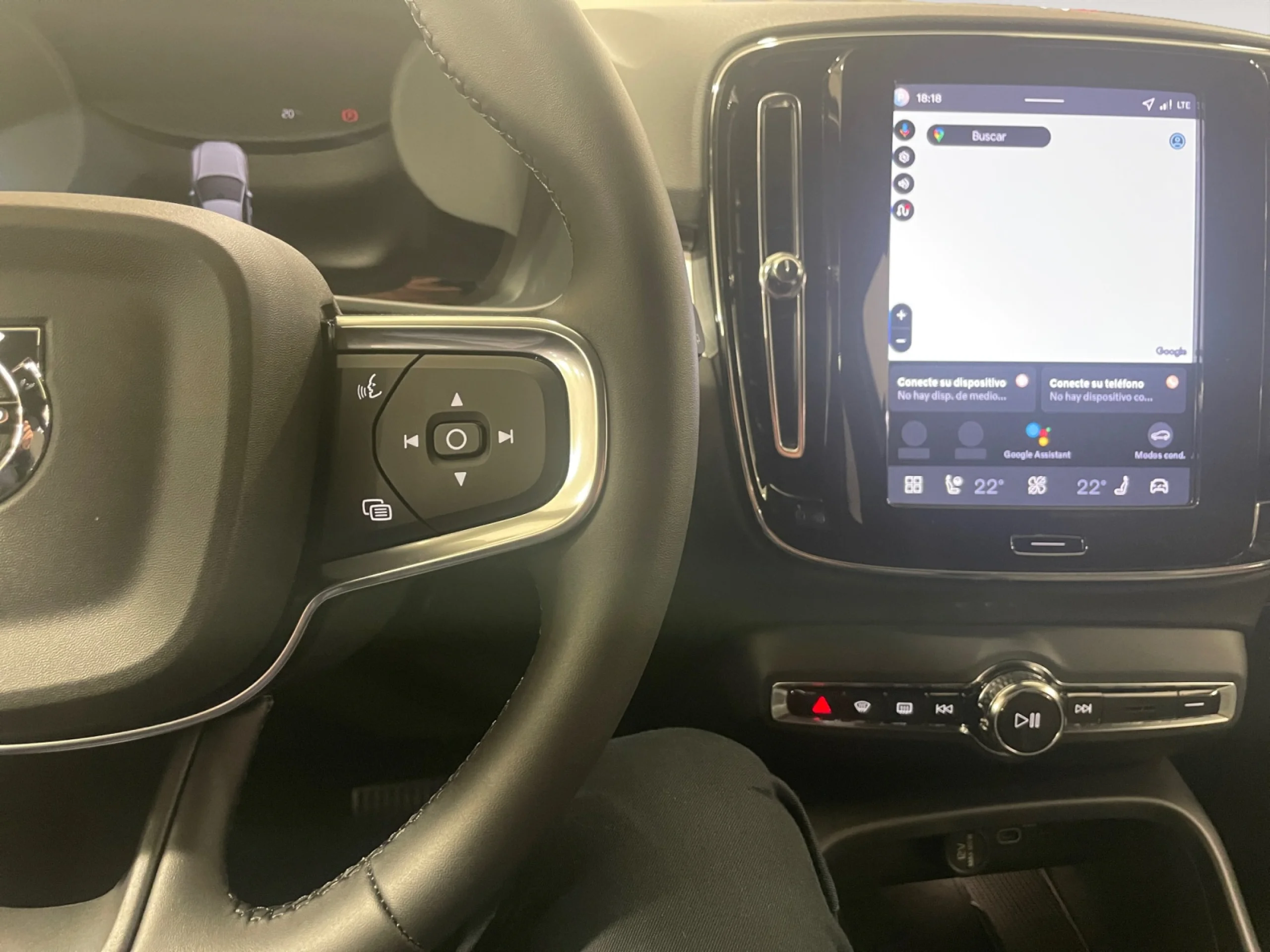 VOLVO XC40 2.0 B3 G BLACK EDITION PLUS AUTO - Foto 13