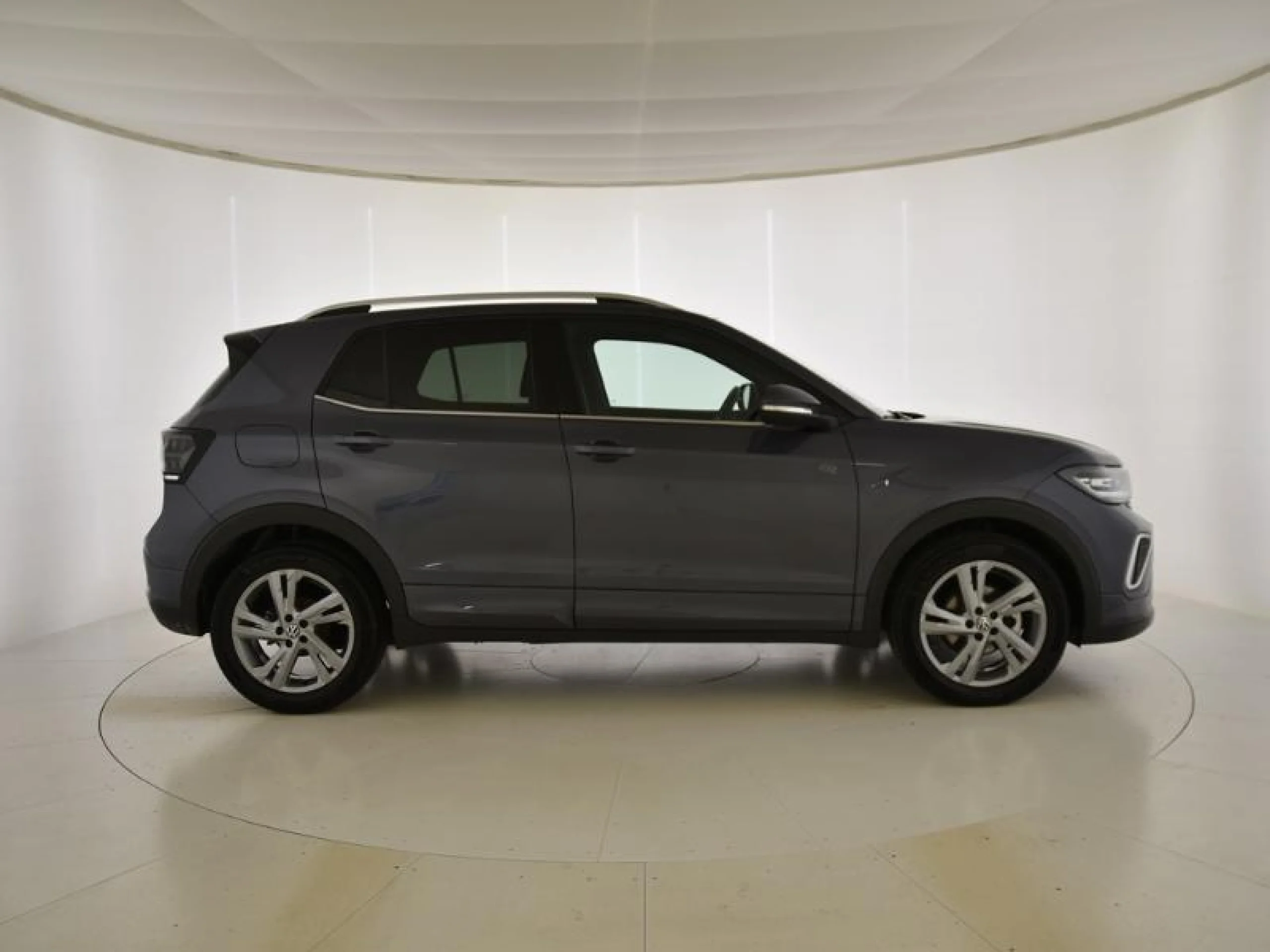 VOLKSWAGEN T CROSS T CROSS R LINE 1.0 TSI 85KW (115CV) DSG 7 - Foto 3