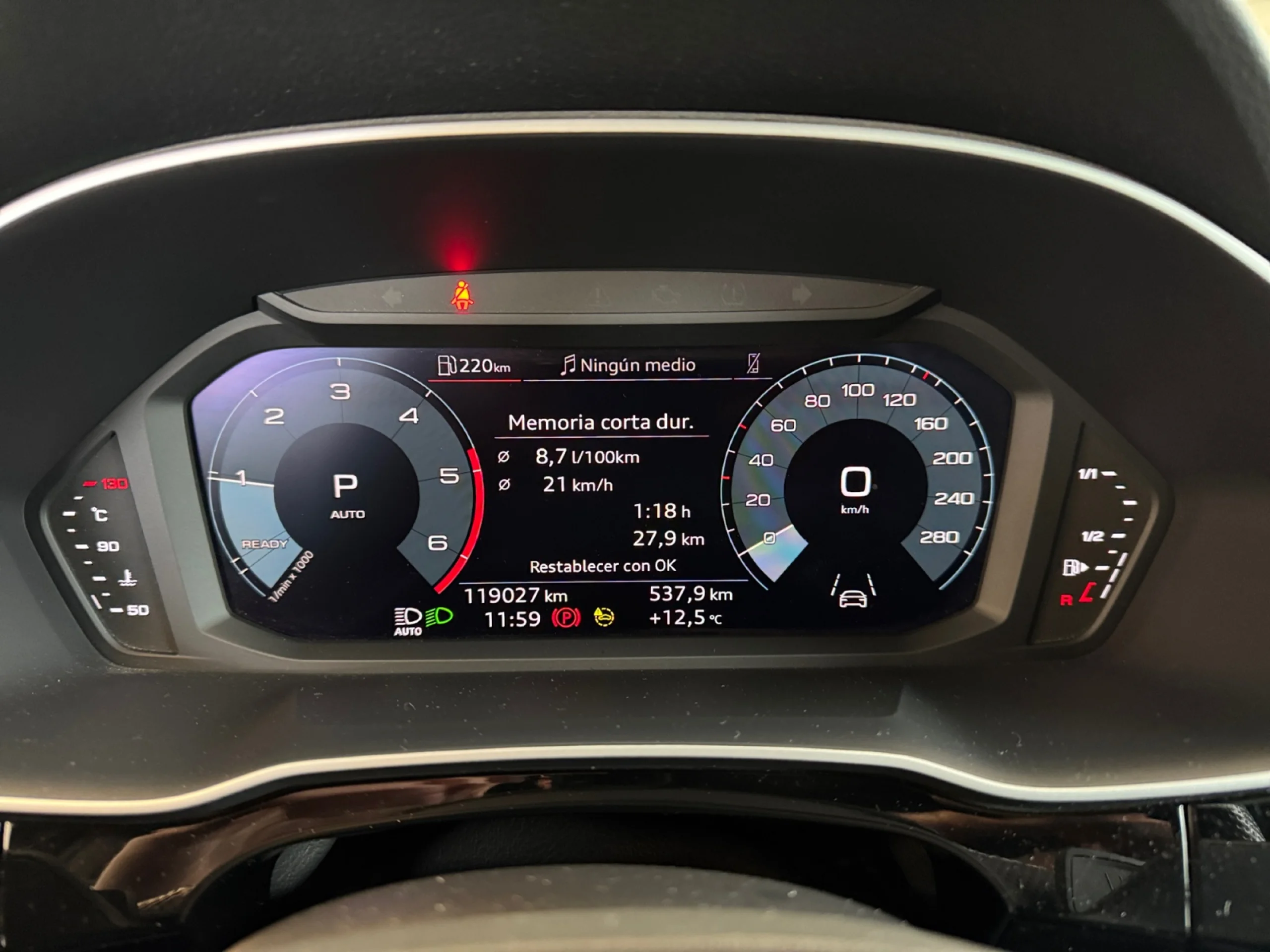 AUDI Q3 SPORTBACK BLACK LINE 35 TDI 110KW (150CV) S TRONIC - Foto 10