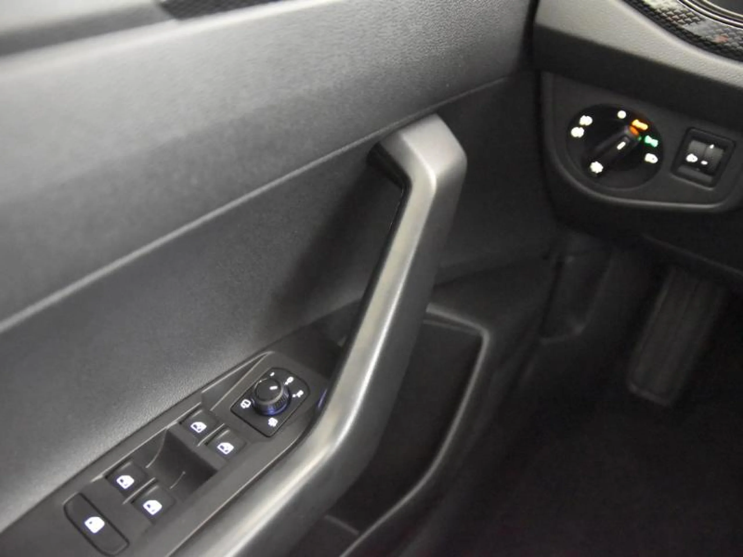 VOLKSWAGEN TAIGO TAIGO MÁS 1.0 TSI 85 KW (115 CV )  AUTOMÁTICO DSG 7 VEL. - Foto 16