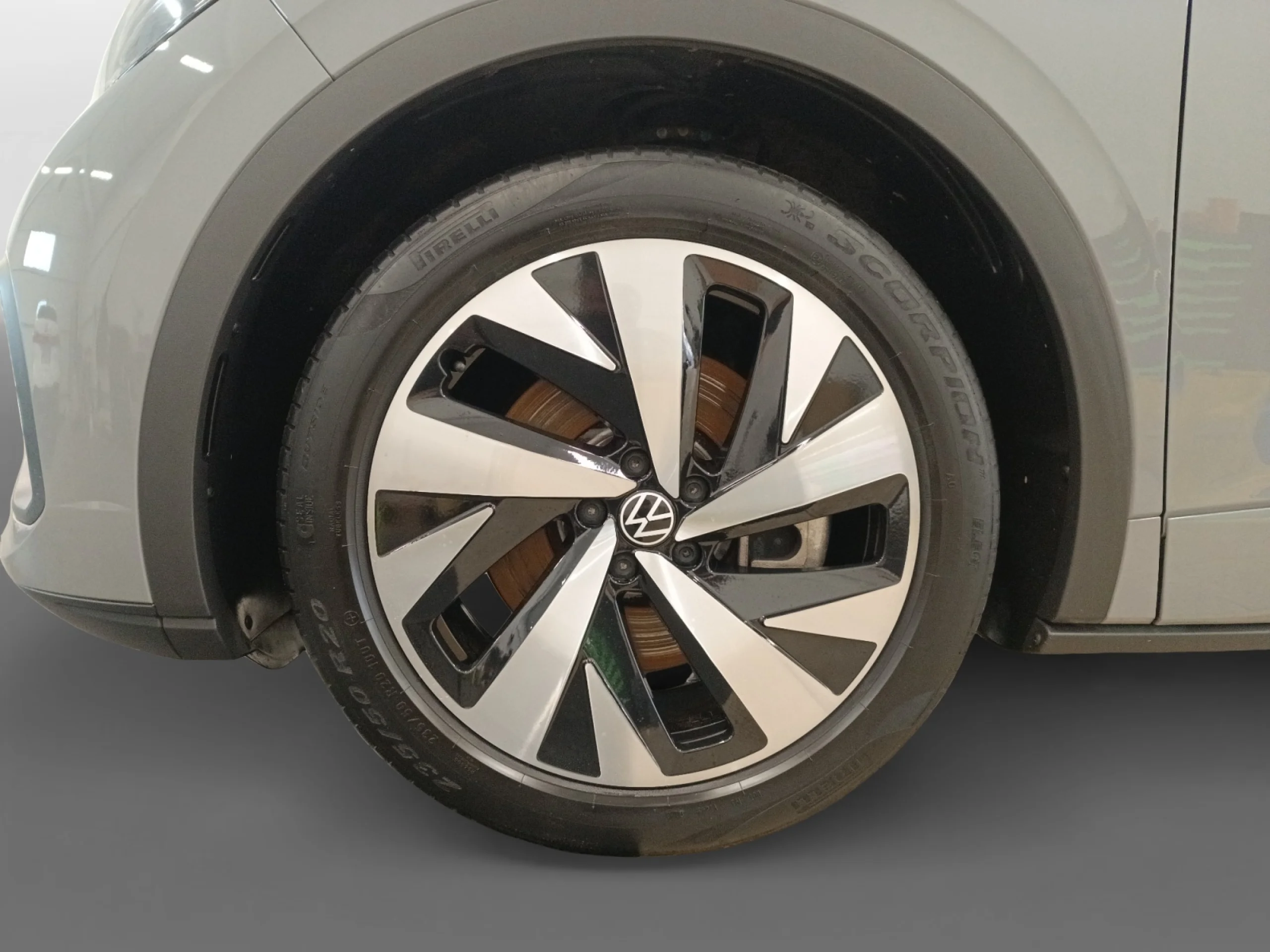 VOLKSWAGEN ID.5 PRO   128KW (174CV) - Foto 8