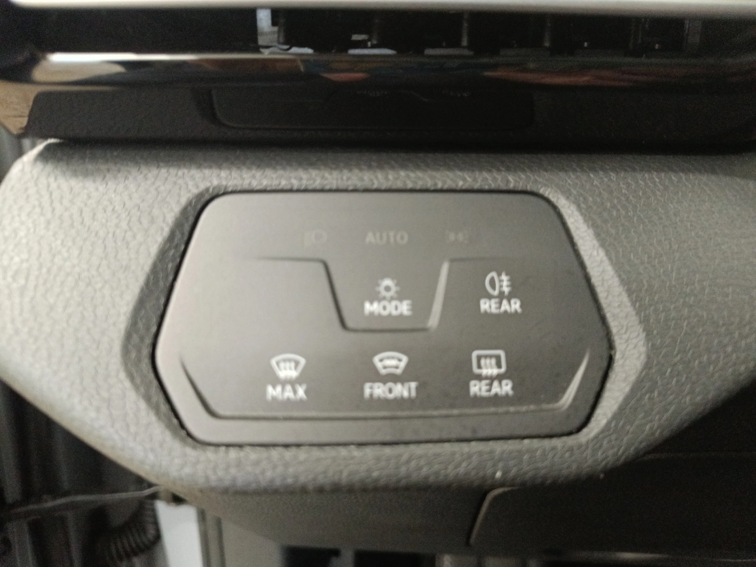 VOLKSWAGEN ID.5 PRO   128KW (174CV) - Foto 12