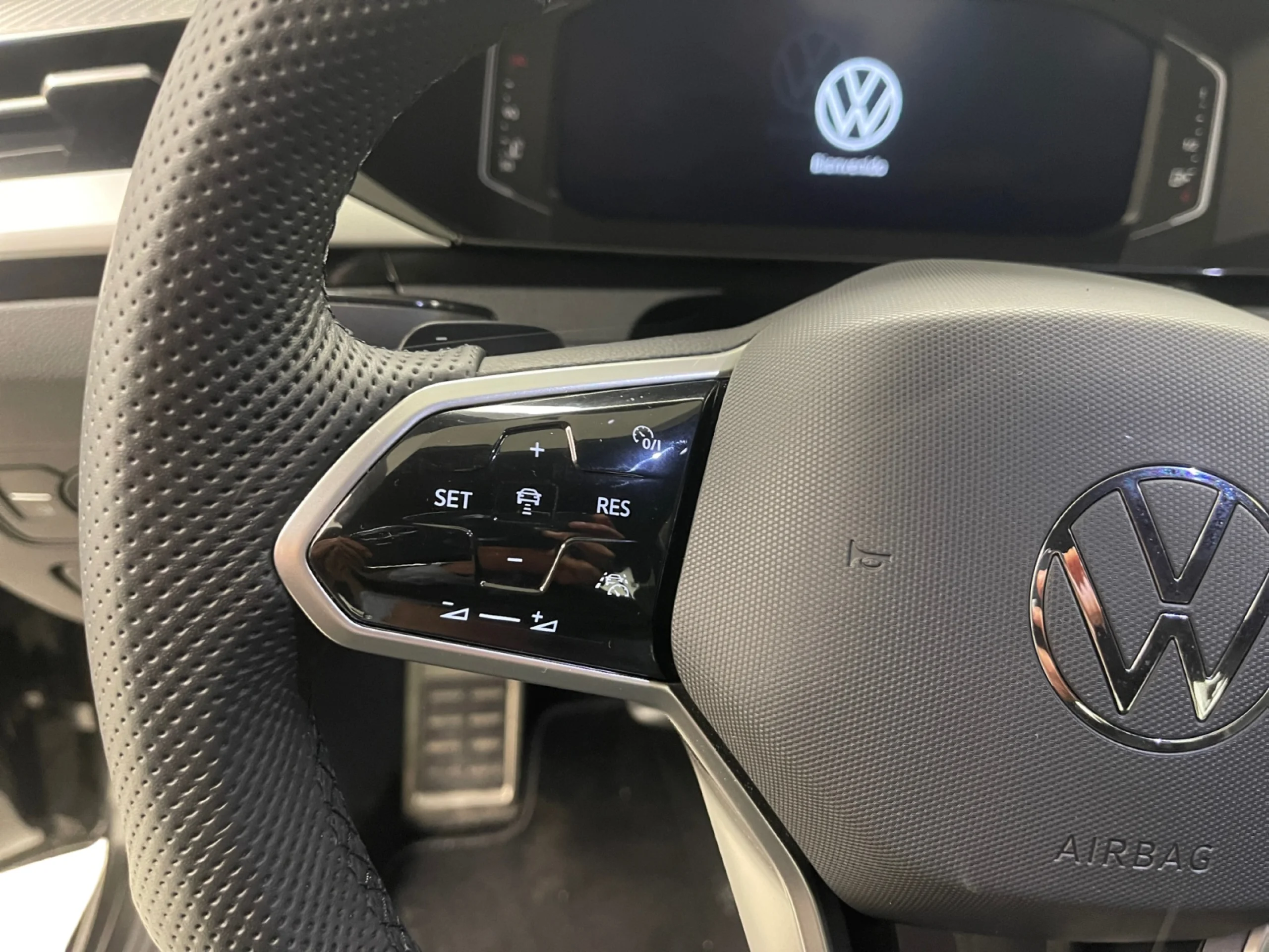 VOLKSWAGEN ARTEON ARTEON R LINE 2.0 TDI 110 KW (150 CV)  AUTOM TICO DSG 7 VEL. - Foto 9