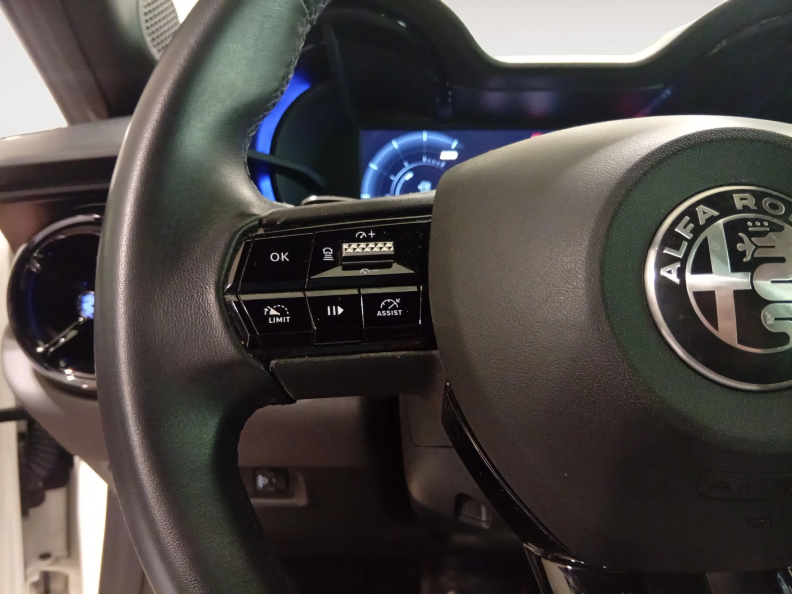 ALFA ROMEO JUNIOR JUNIOR SPECIALE IBRIDA 145CV DCT - Foto 11