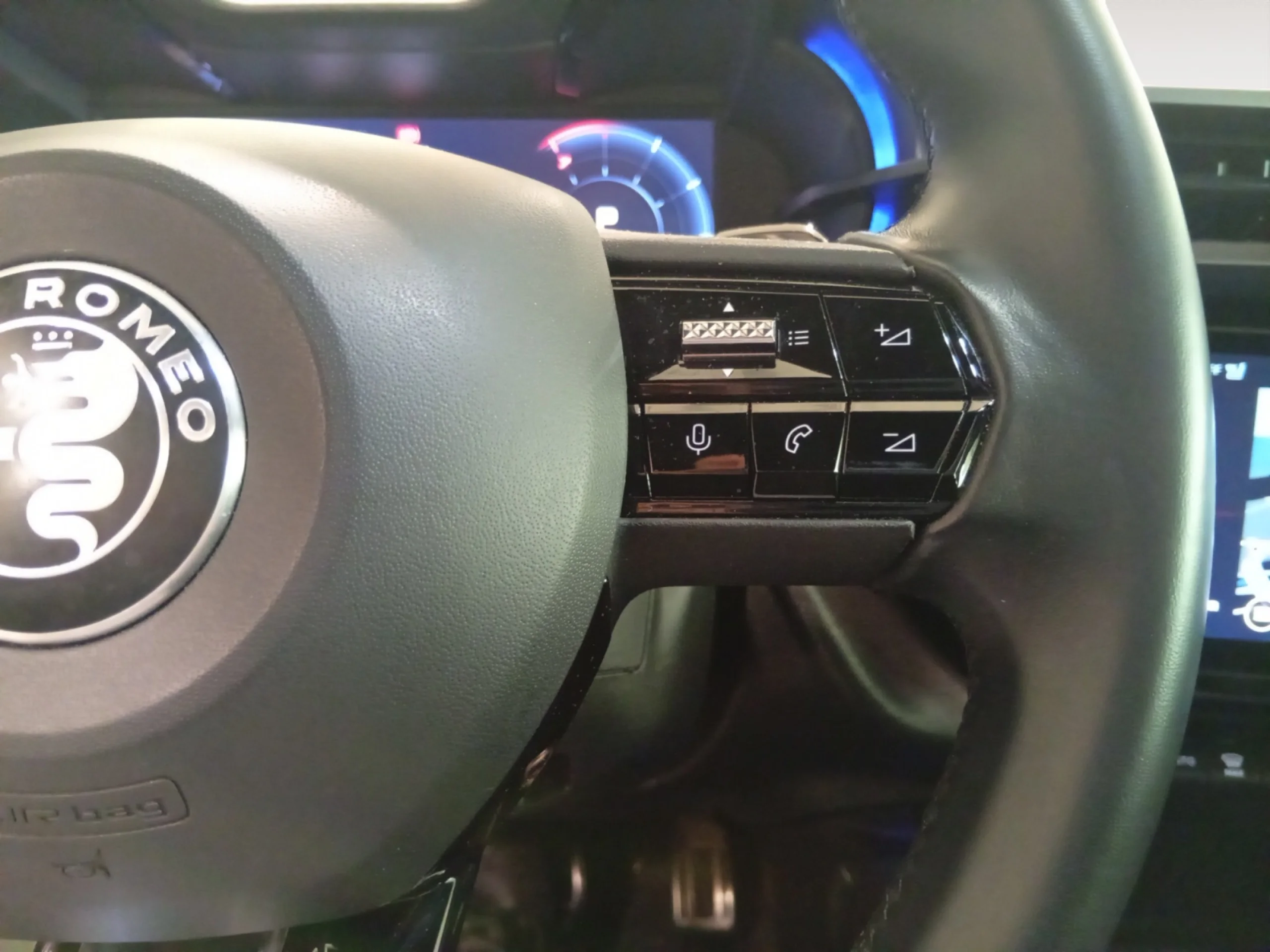 ALFA ROMEO JUNIOR JUNIOR SPECIALE IBRIDA 145CV DCT - Foto 12